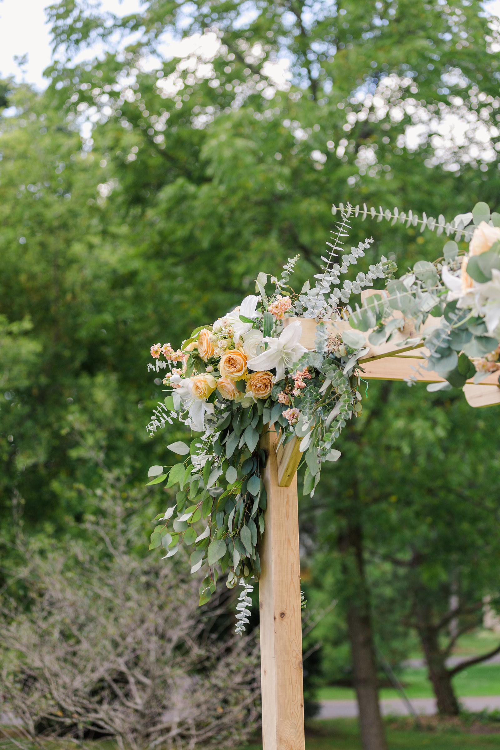 soft-romantic-wedding-flowers-milwaukee-wisconsin-florist