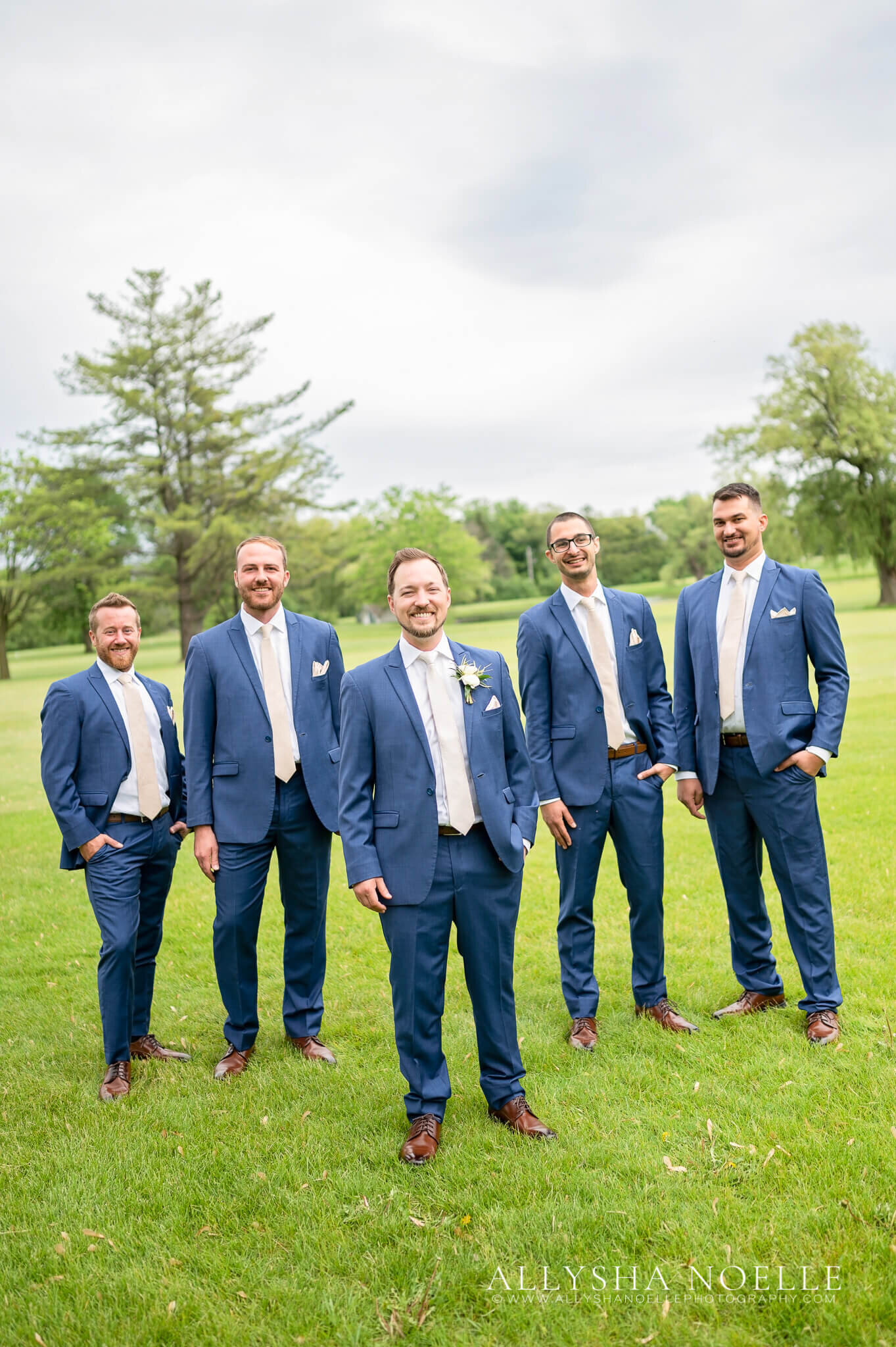 Wedding-at-River-Club-of-Mequon-257