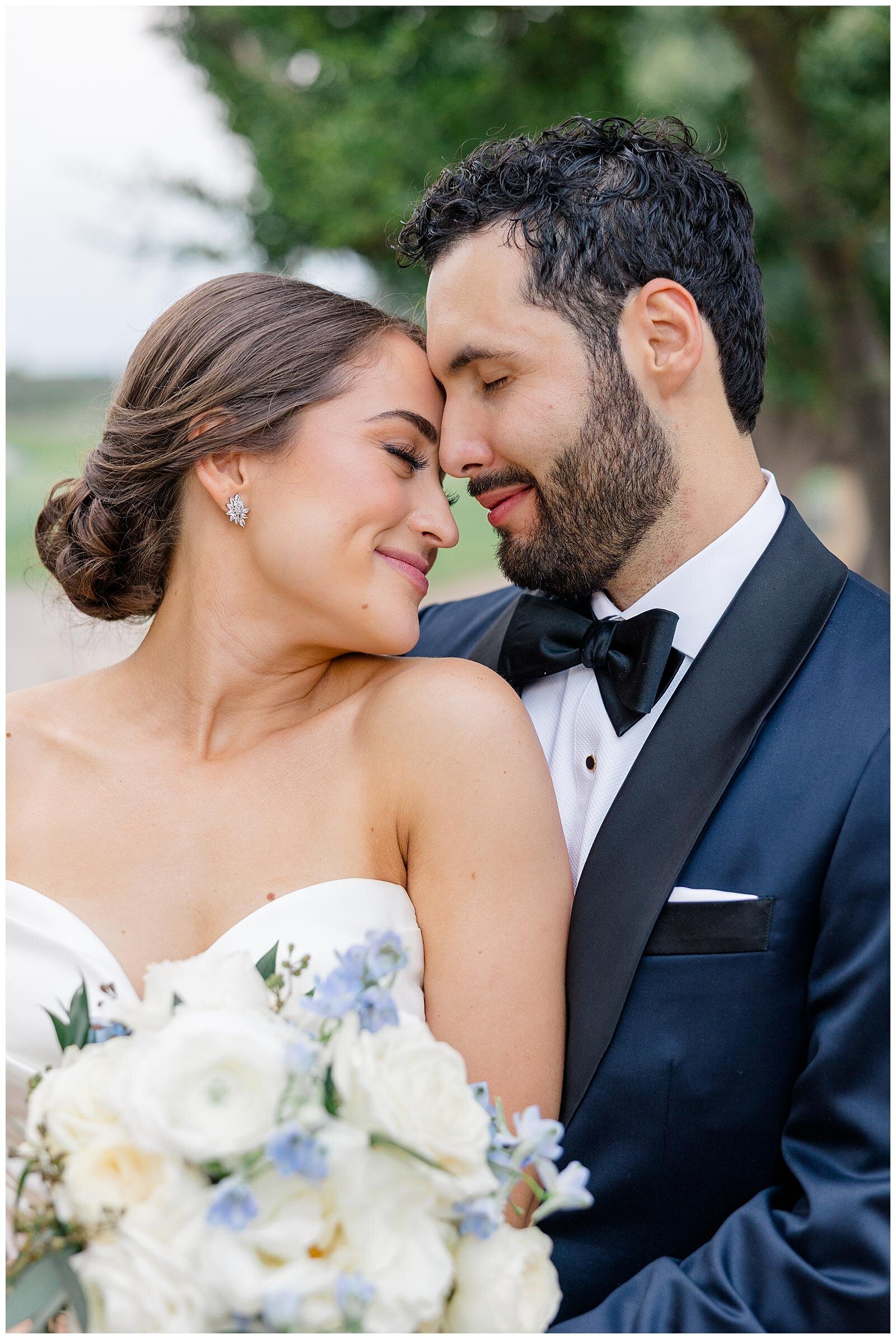 Angela-and-Jesus-Summer-wedding-at-Christ-the-King-and-Brookhaven-Country-Club_4337