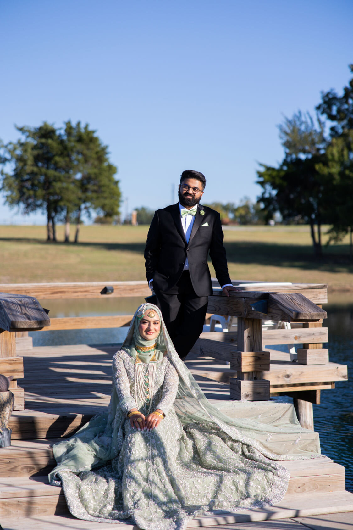 Desi-wedding-bride-and-groom-outdoor-photographer