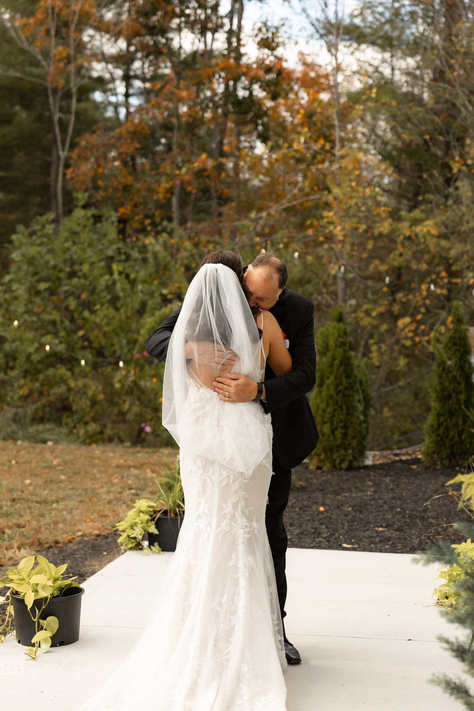 AbbyDutraPhotography_L&RWedding_Sneaks-16