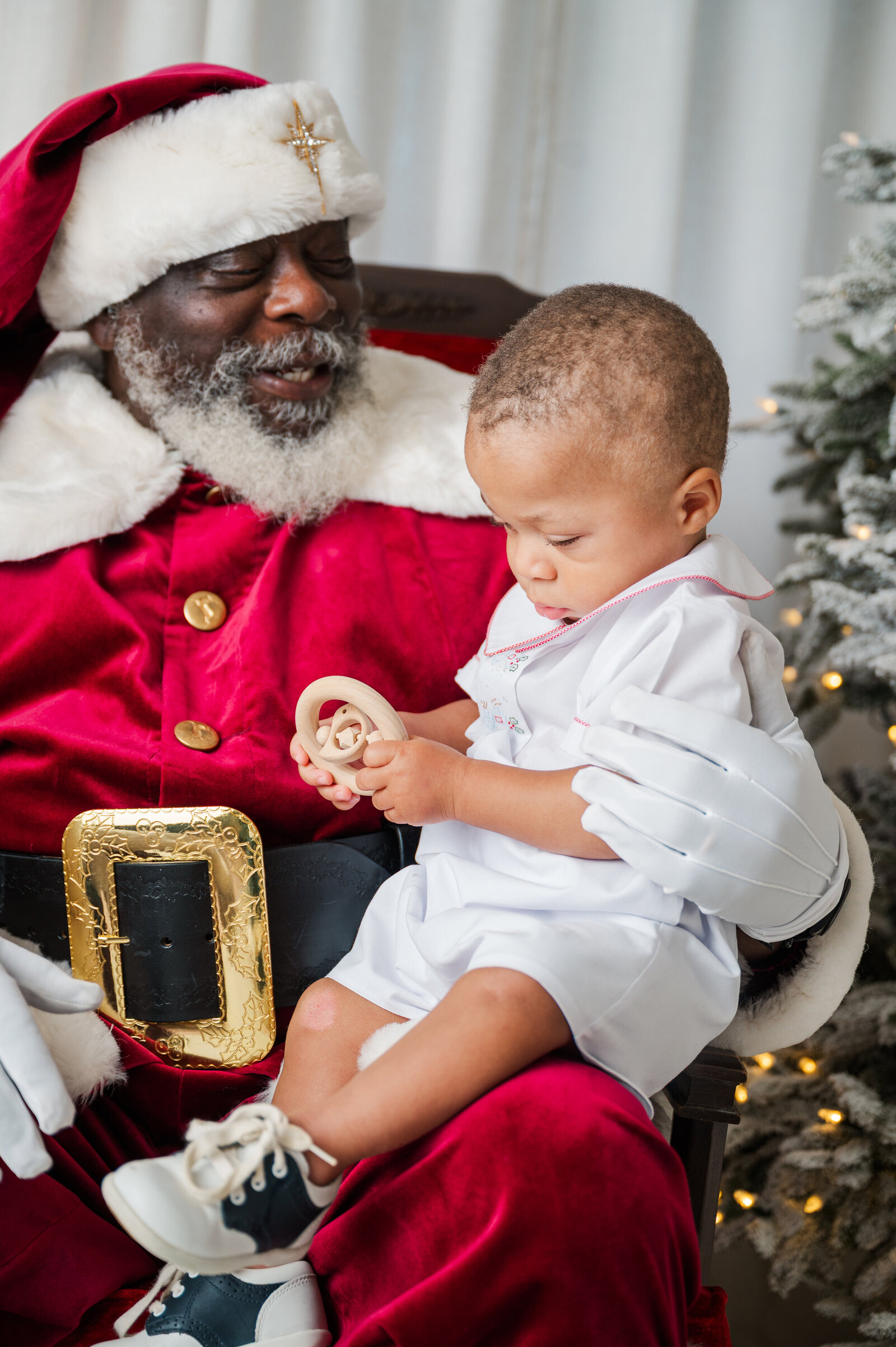 Santa-Shawn_Winston-Salem_NC_2025-10-5_18543