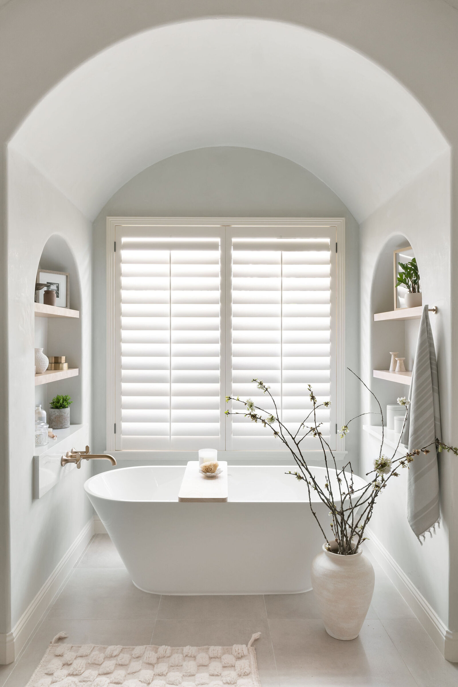 Bathroom Interior Design_free standing bathtub_NuelaDesigns_-6