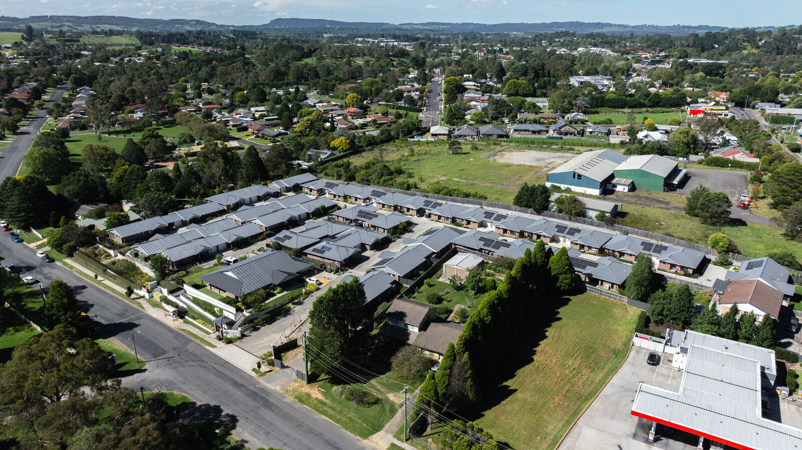 Oak_Street_Retirement_Village_1