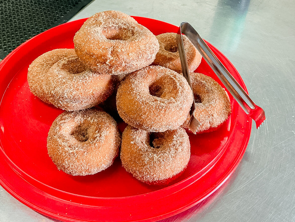 Bakery apple cider donuts oakwood fruit farm