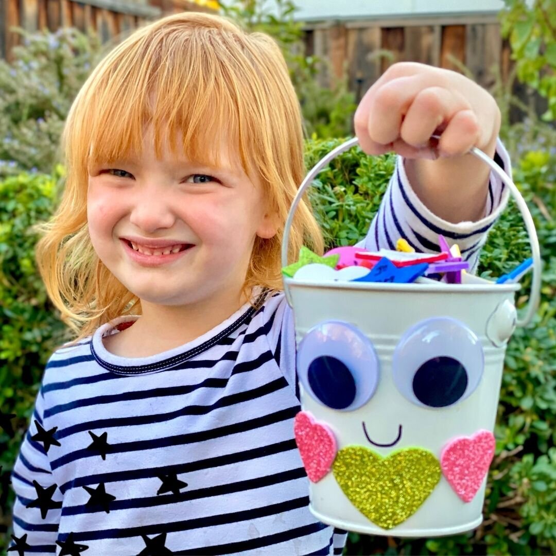 Rose Holding Bucket