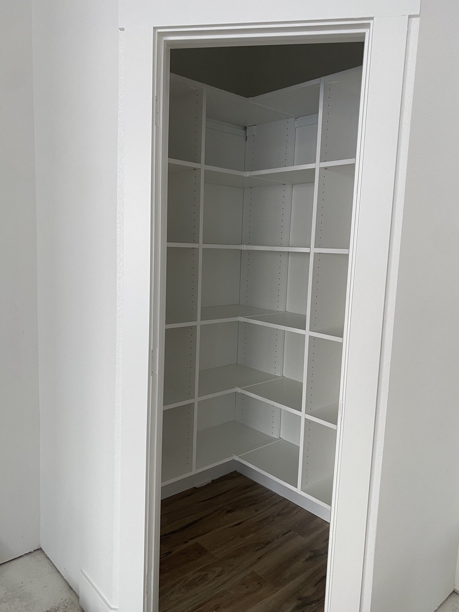 spokane custom pantry