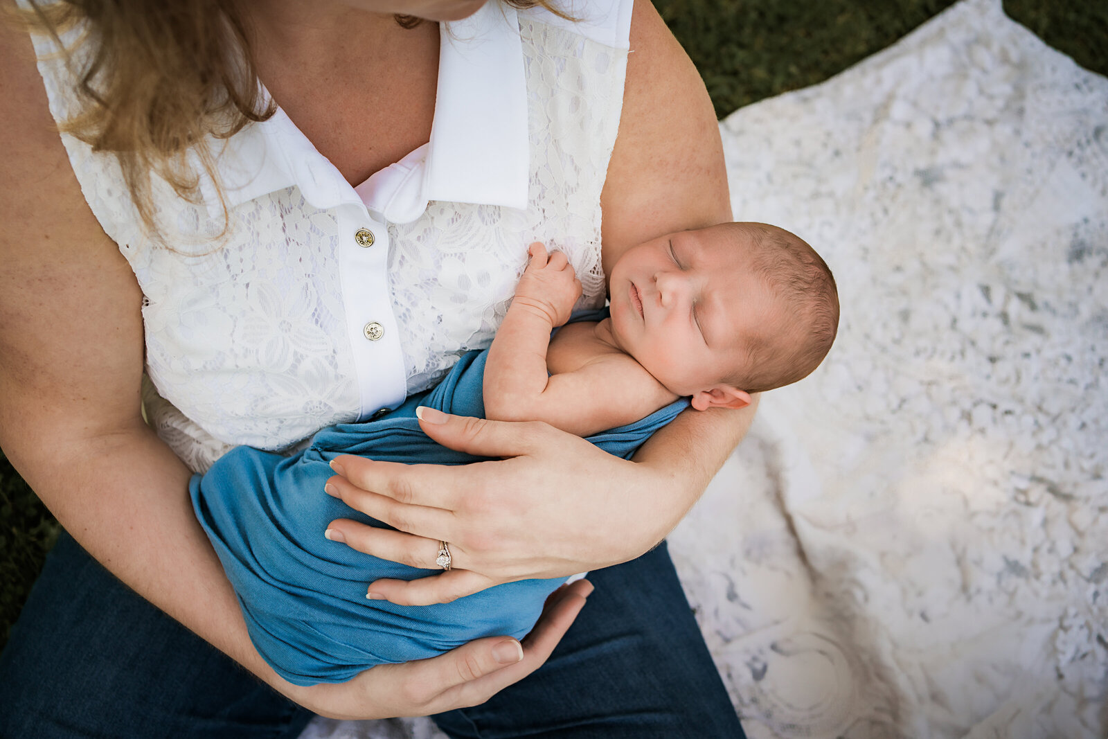 Buffalo, NY Rochester, NY Newborn photographer. Lifestyle newborn photography. newfane ny newborn photographer, wilson, ny newborn photographer, medina, ny newborn photographer, lockport ny newborn photographer buffalo ny lifestyle newborn photographer rochester ny lifestyle in home newborn photographer