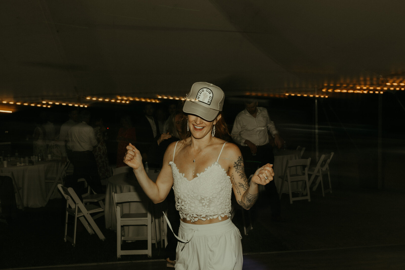 WPP-greenbaywisconsin-backyardwedding-43