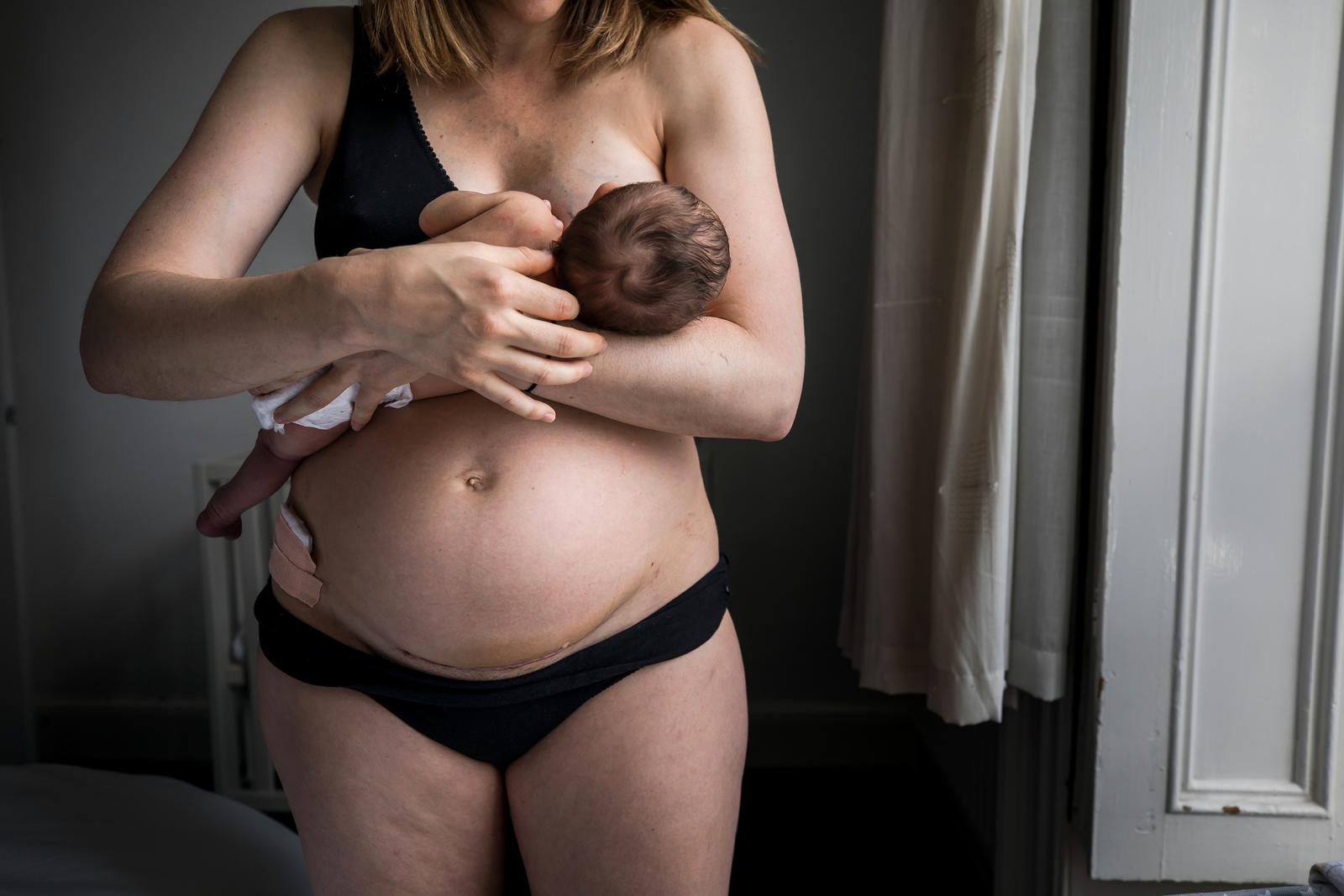 birth photographer, columbus, ga, atlanta, postpartum, breastfeeding, mother and newborn_2455