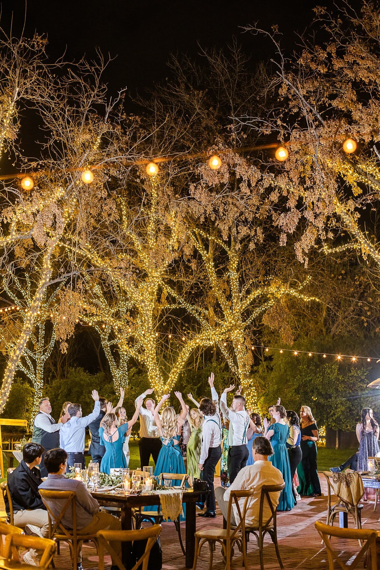 Phoenix-Wedding-Photographer-and-Videographer-Venue-at-the-Grove-WoodWed-1785