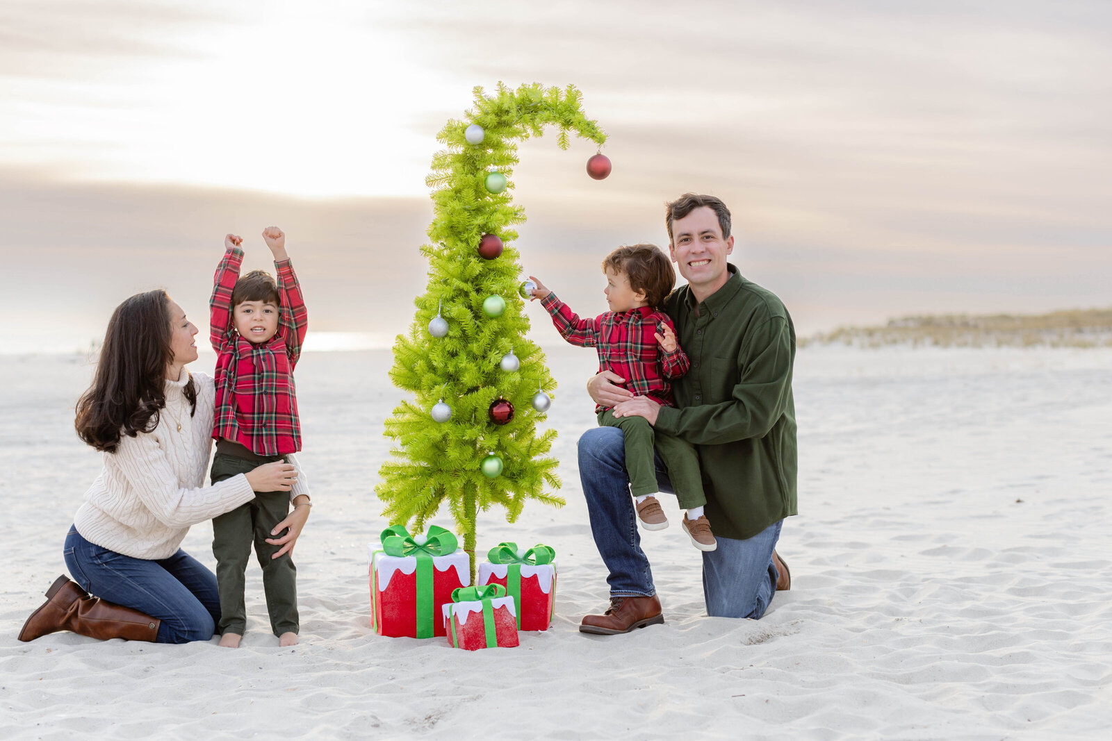 FAMILY PHOTOSHOOT AT BEACH