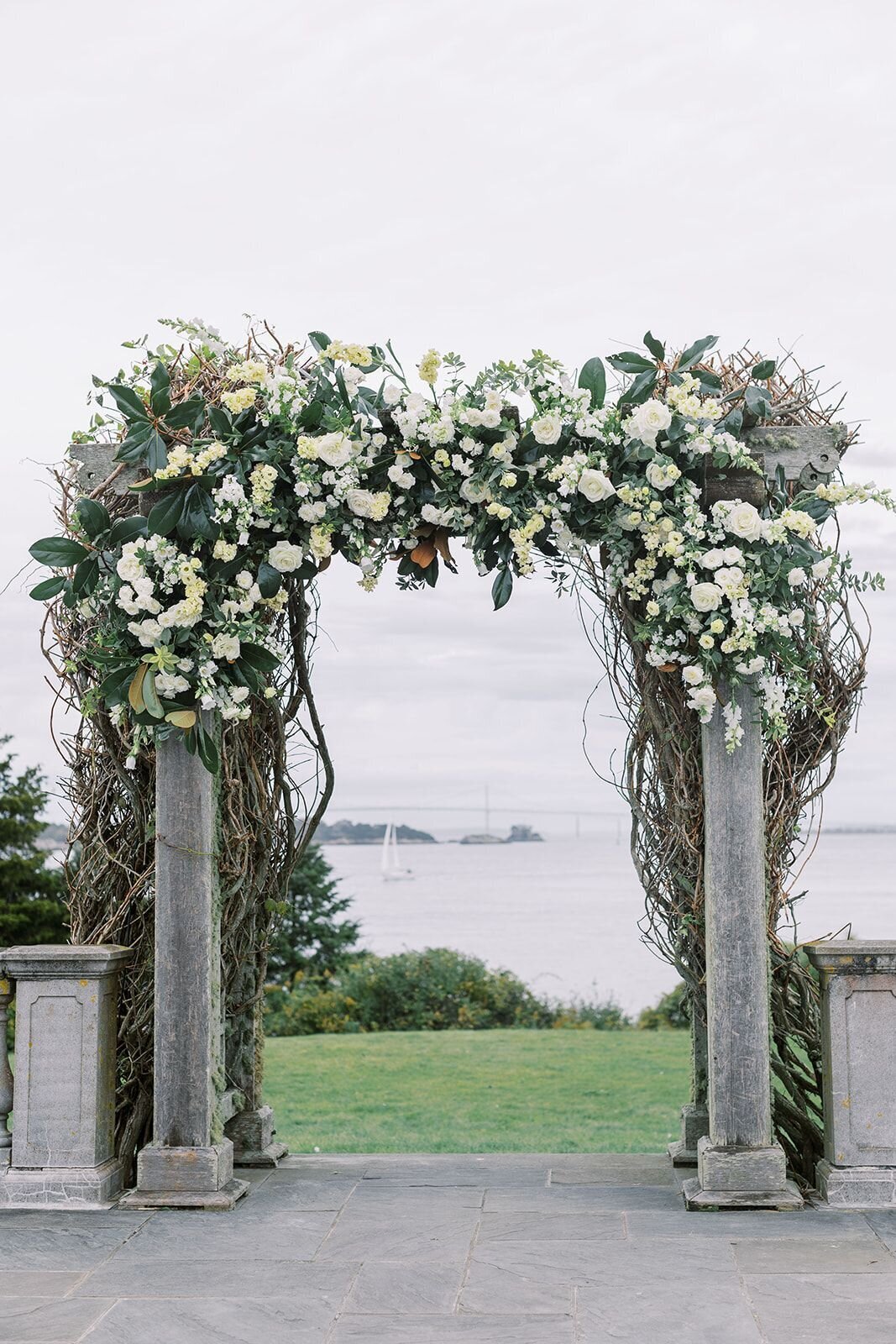 leila-james-events-newport-rhode-island-luxury-wedding-planner-castle-hill-inn-venue-emily-march-payne-wedding-photographer-VaughanWedding_0455 copy 2