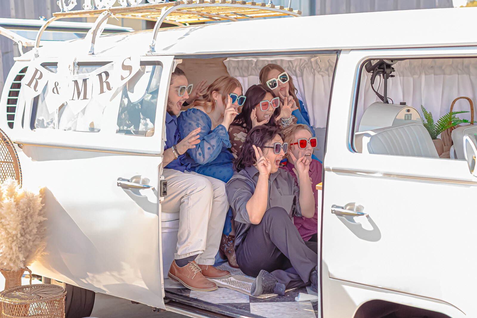 VW-BUS-tampa-photo-booth-bus-weddings-florida-weddings-wedding-venues-wedding-photo-booth-florida-photo-booth-bus48