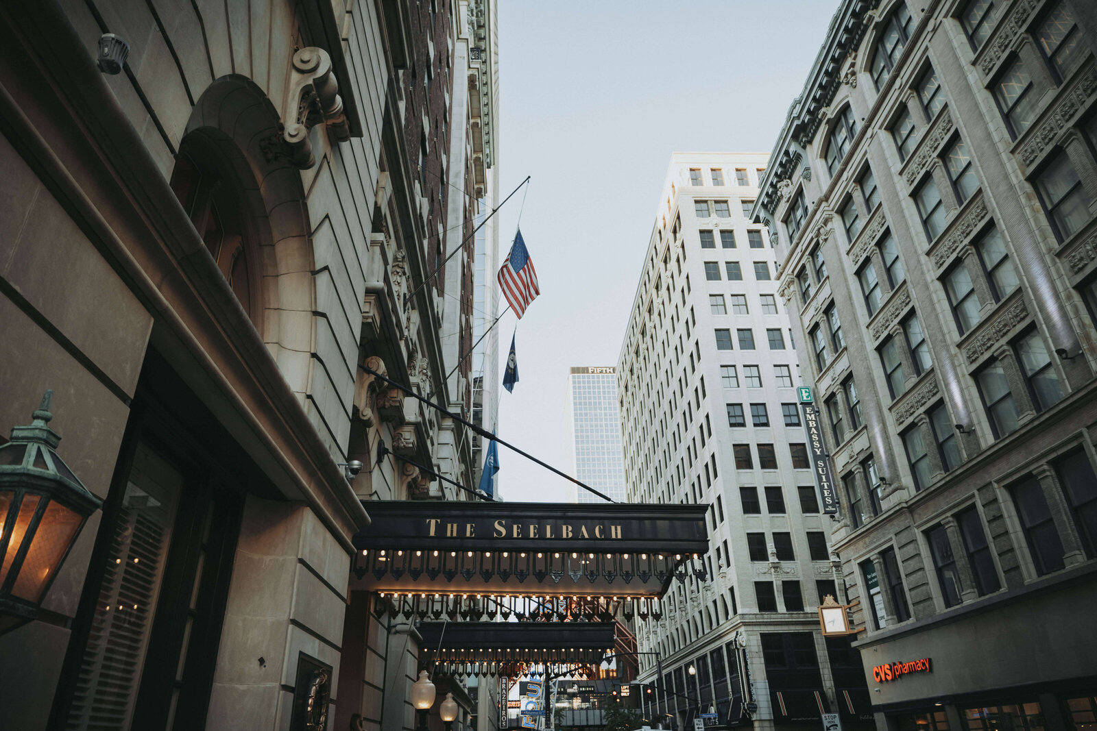 Destination wedding at The Seelbach Hotel in Louisville, KY
