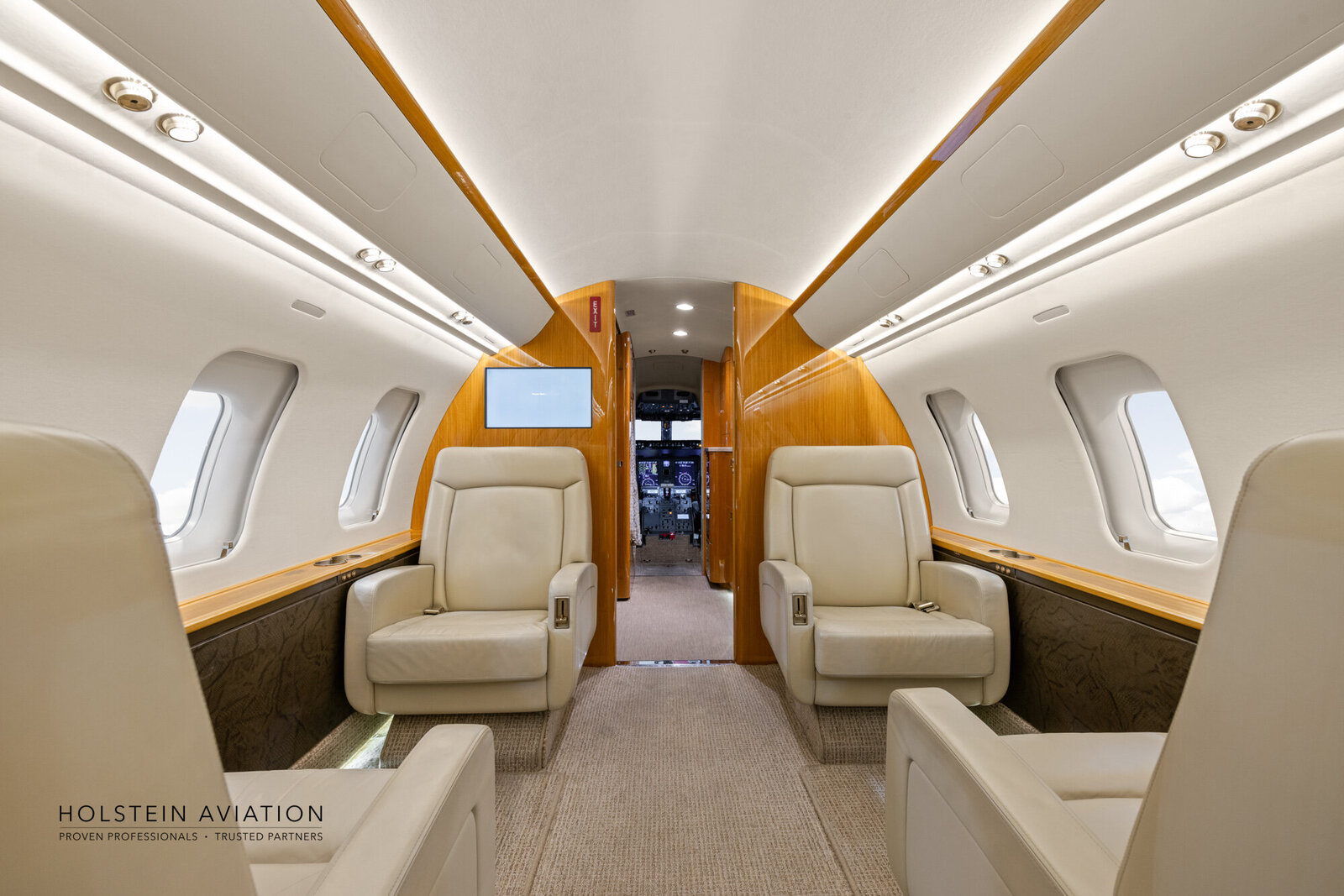 Challenger 605 Watermarked-4