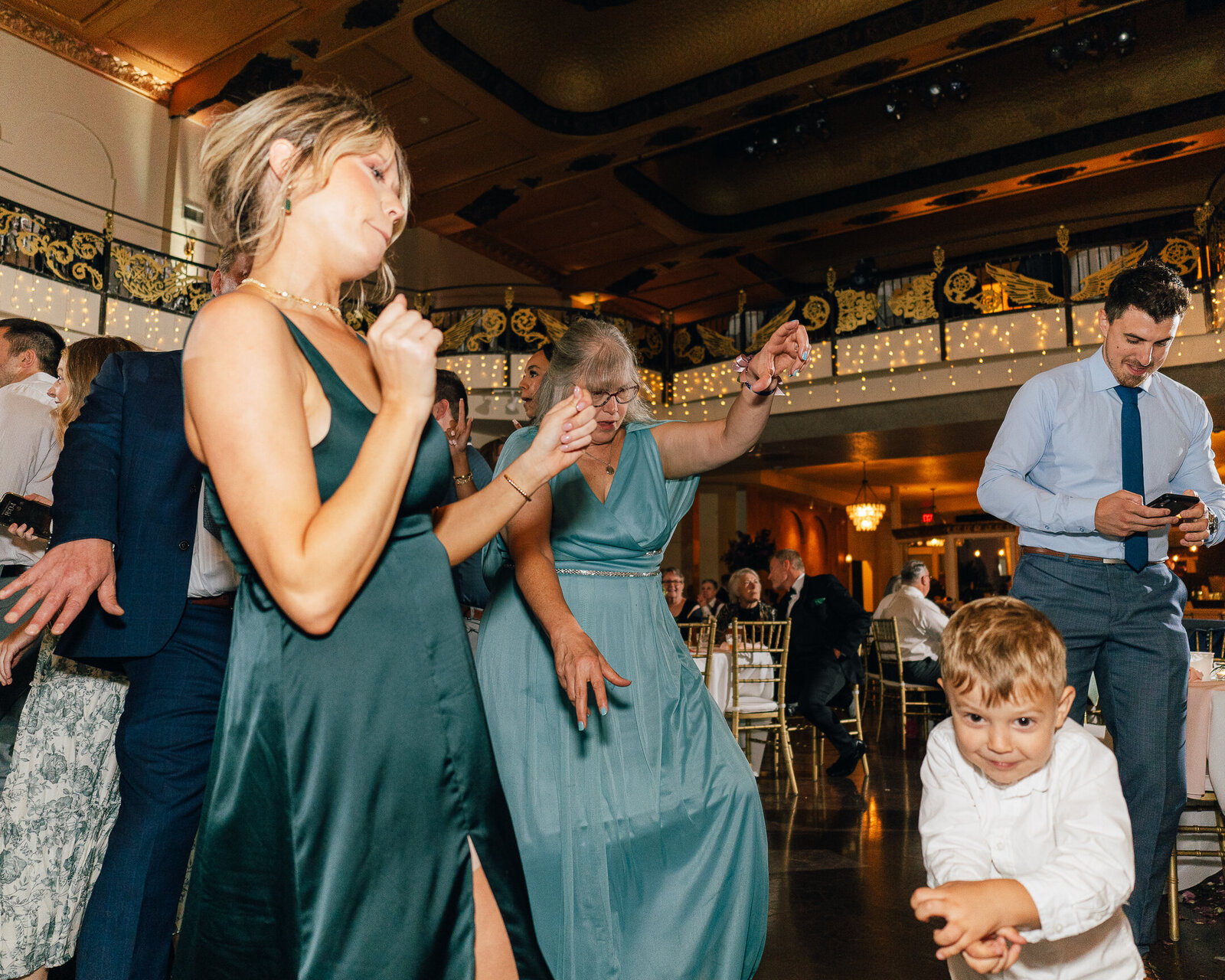 Corby Intercontinental Hotel Kansas City Wedding Plaza-283