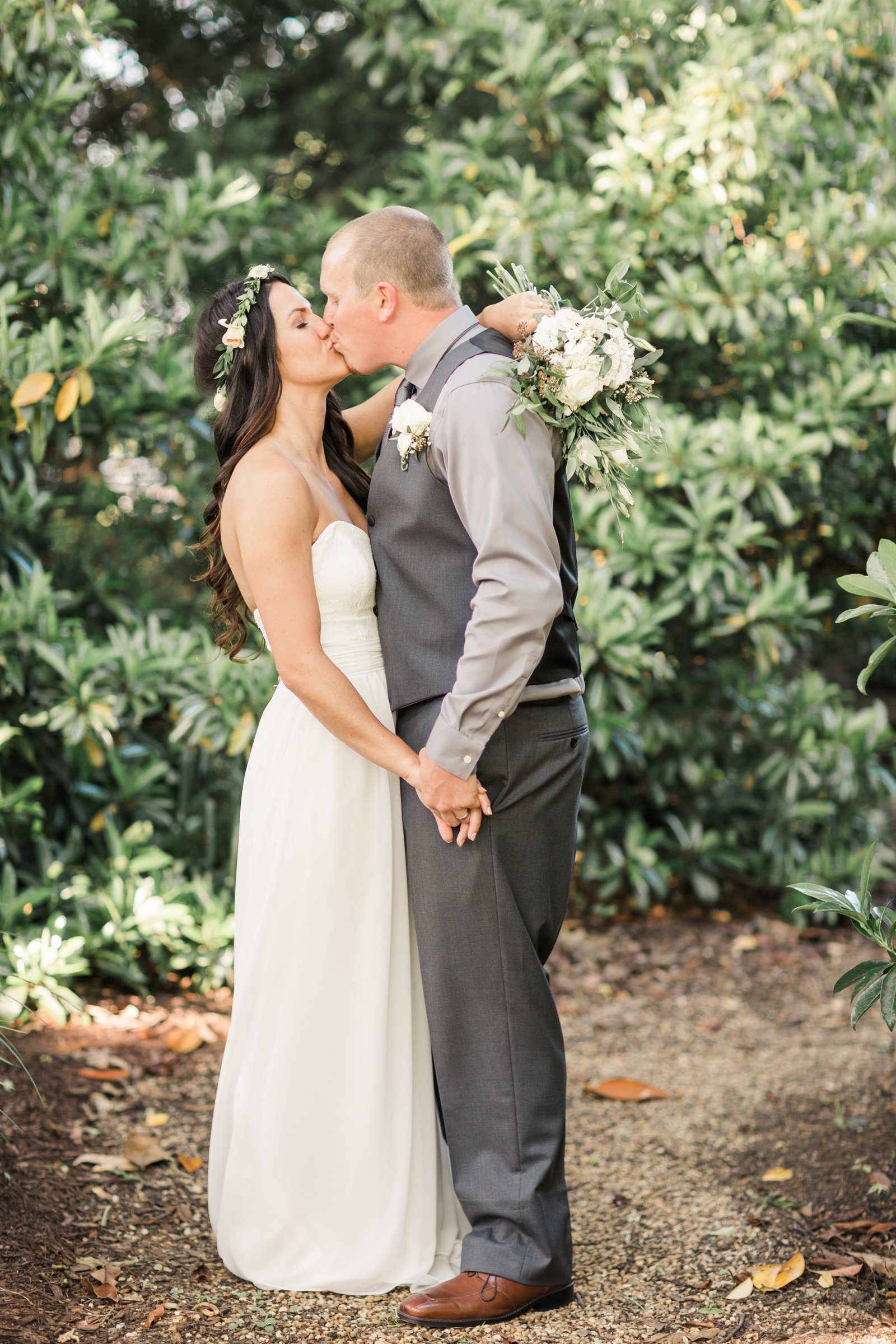 i-virginia-backyard-wedding_1916