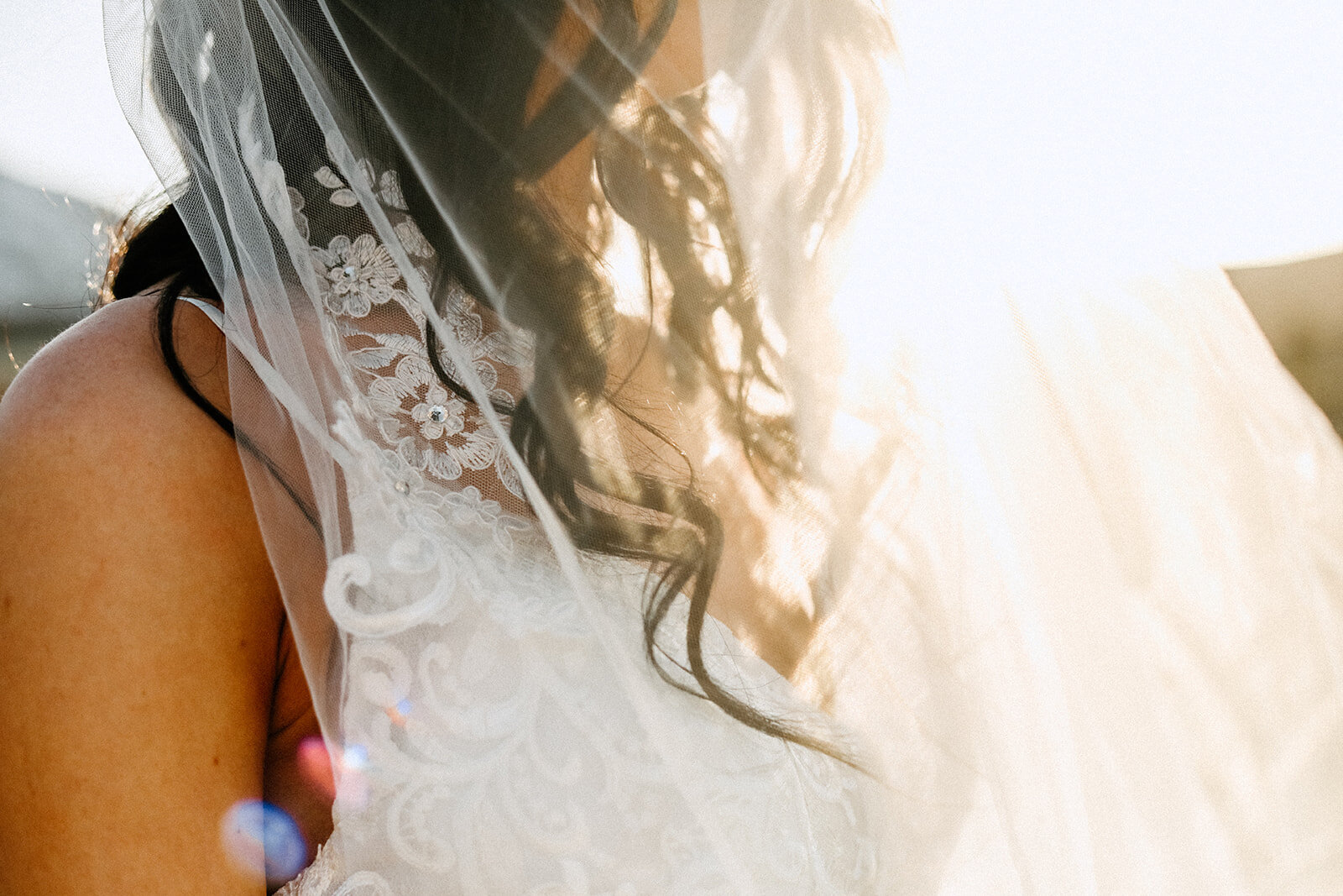 how to choose a wedding photographer
