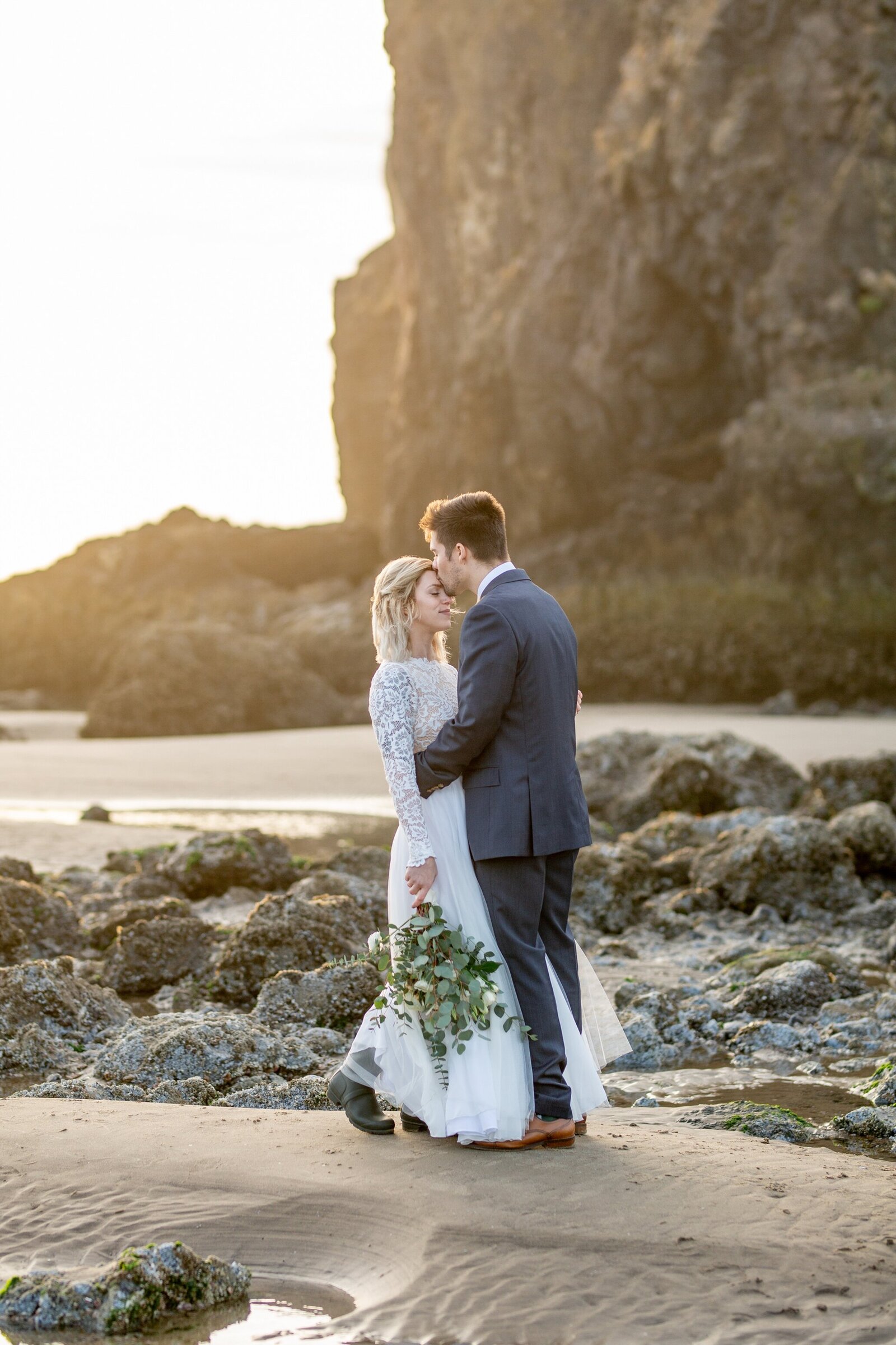 Cannon Beach-Wedding-Photographer-34