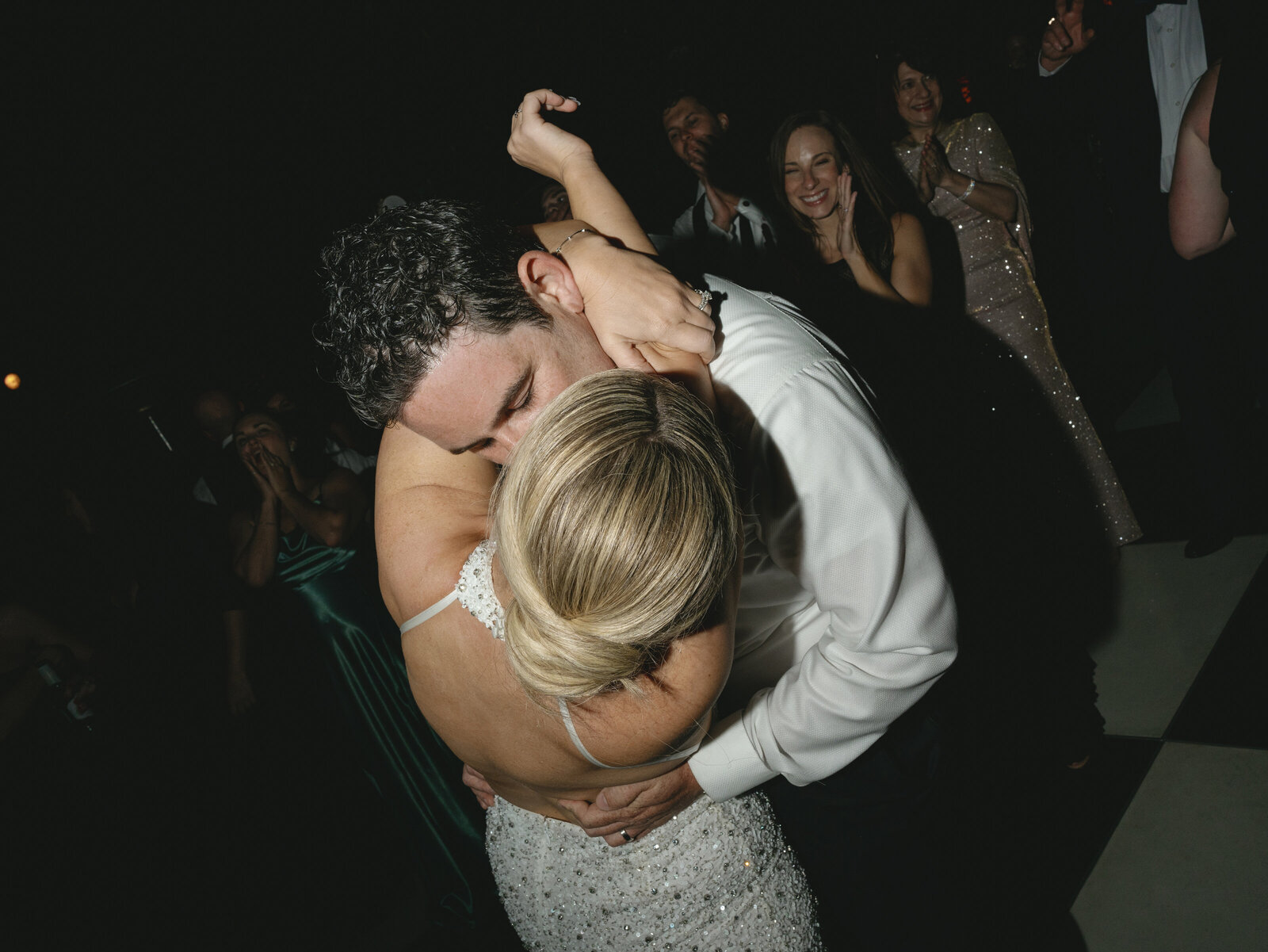 99-kelseycowley_weddingday_sarah&joey