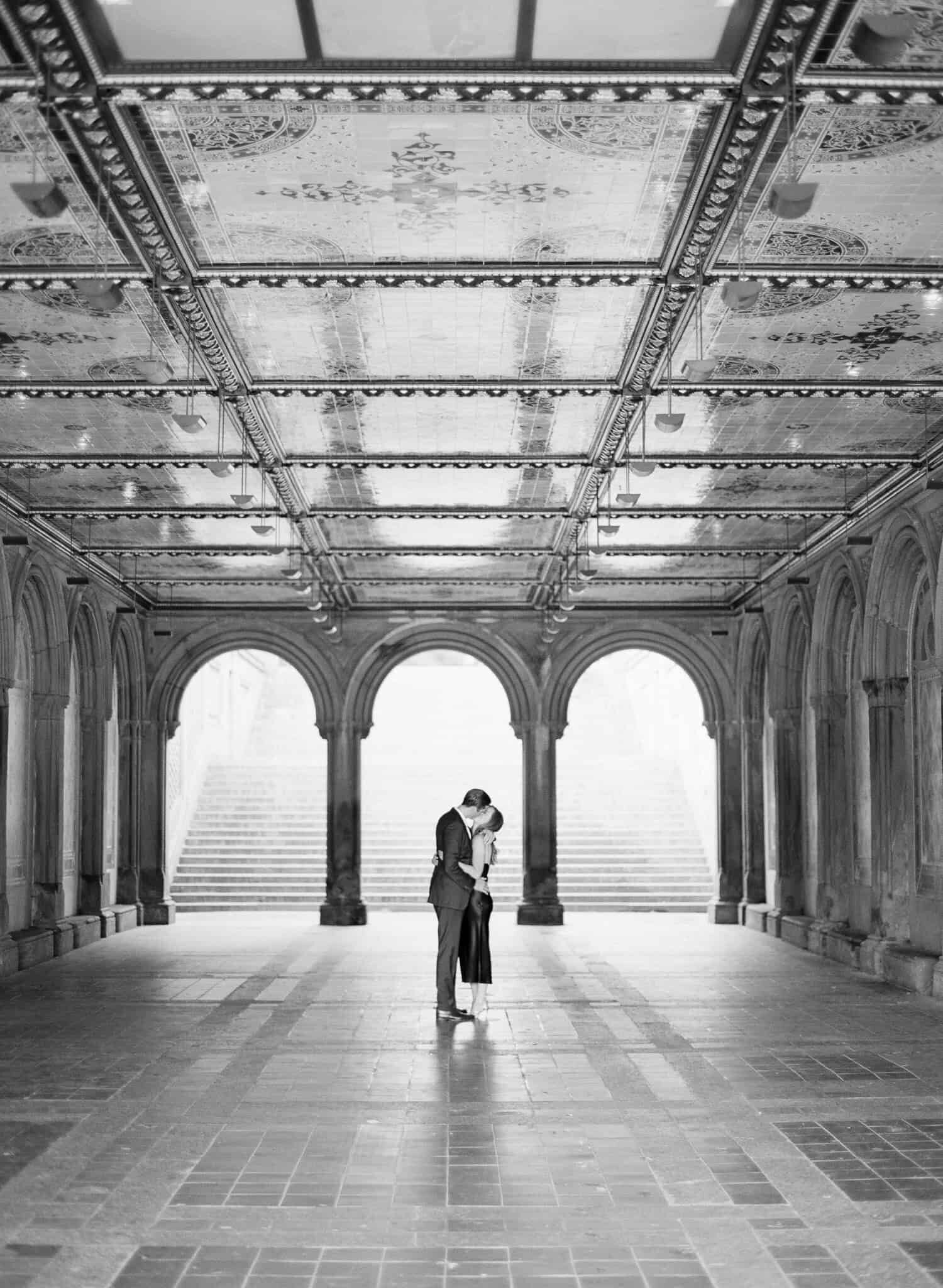 CENTRAL-PARK-ENGAGEMENT-SHOOT-BY-MATTHEW-MOORE-PHOTOGRAPHY-00045-2