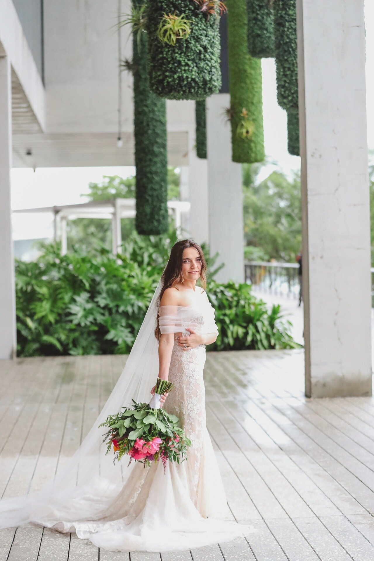 bride-perez-art-museum-wedding-6