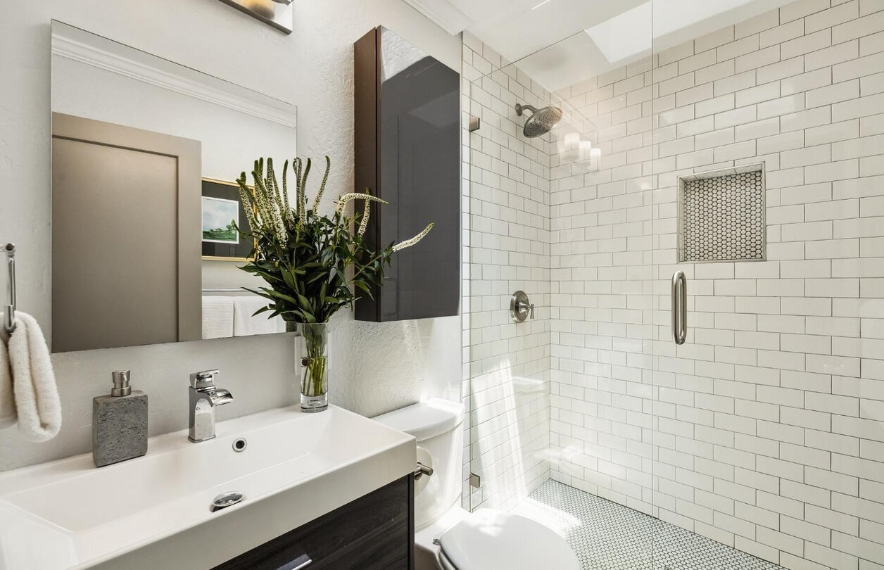modern-bathroom-tile-pacifica-ca-realtors