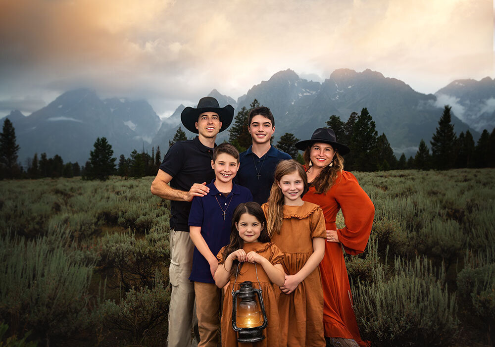 grand-tetons-family-photography-epic-mountains-sunset-west-colorful-unique-rv-family-vacation