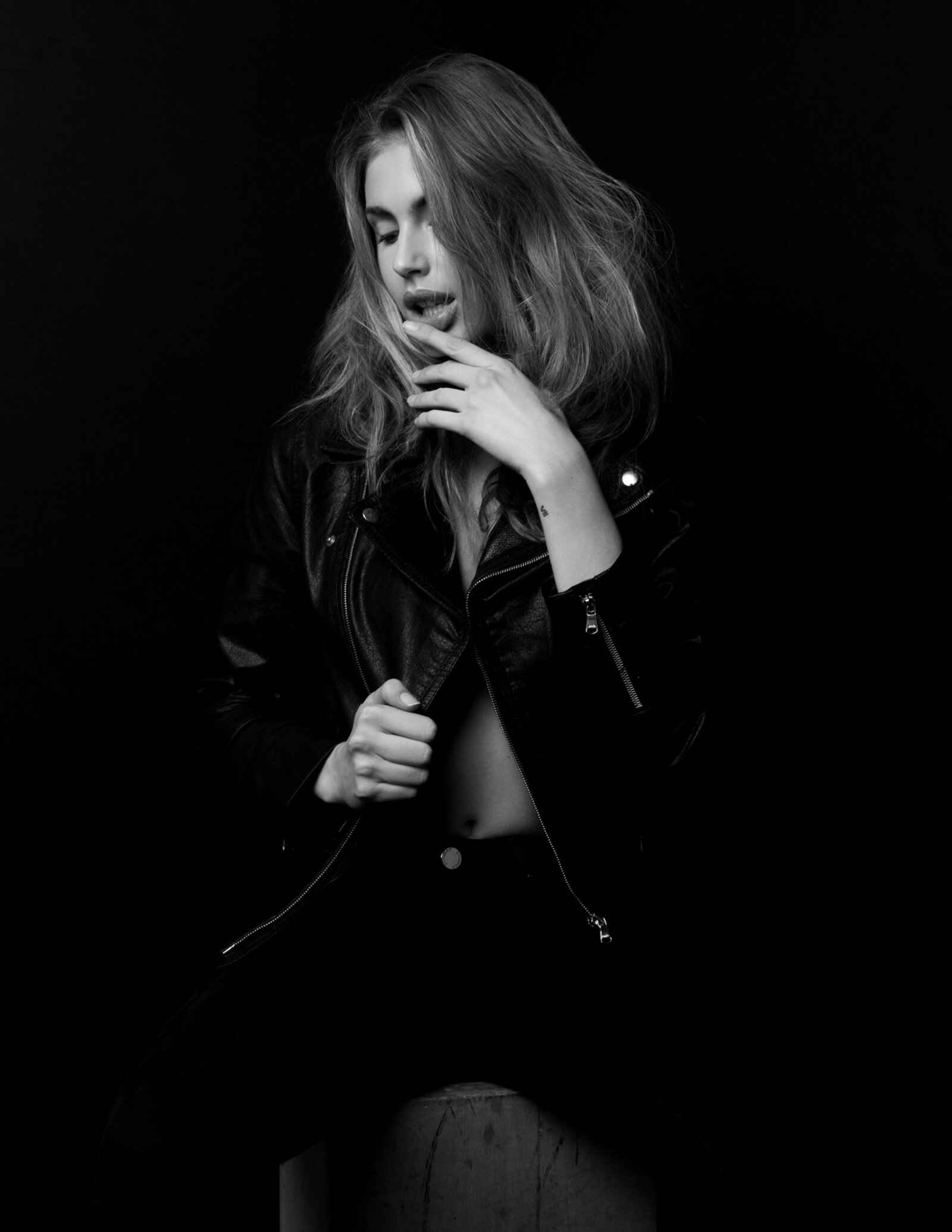 best-portrait-photo-studio-in-jersey-city-by-daisy-rey-photography