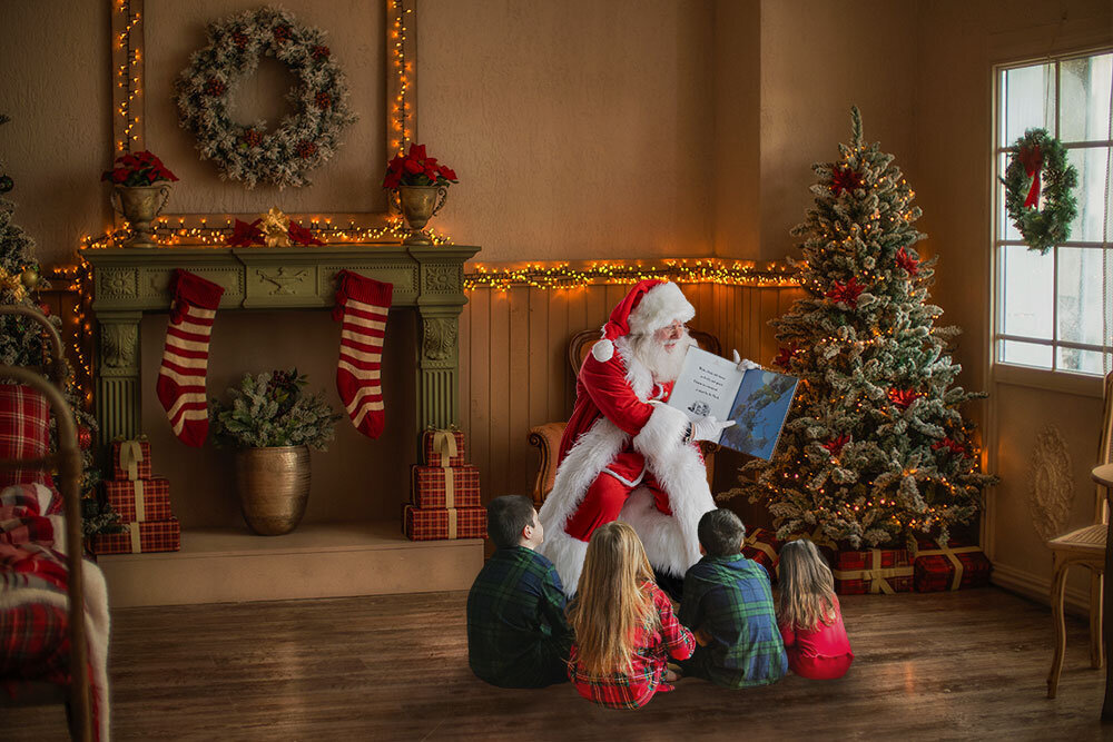 Santa_Reading-book-fine-art-painterly-portrait-christmas-heirloom-photography-kids-magical
