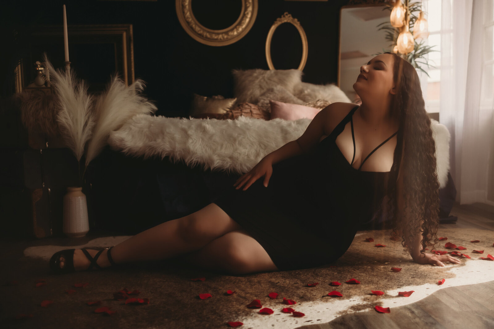 bed-lounge-columbus-georgia-boudoir-photographer