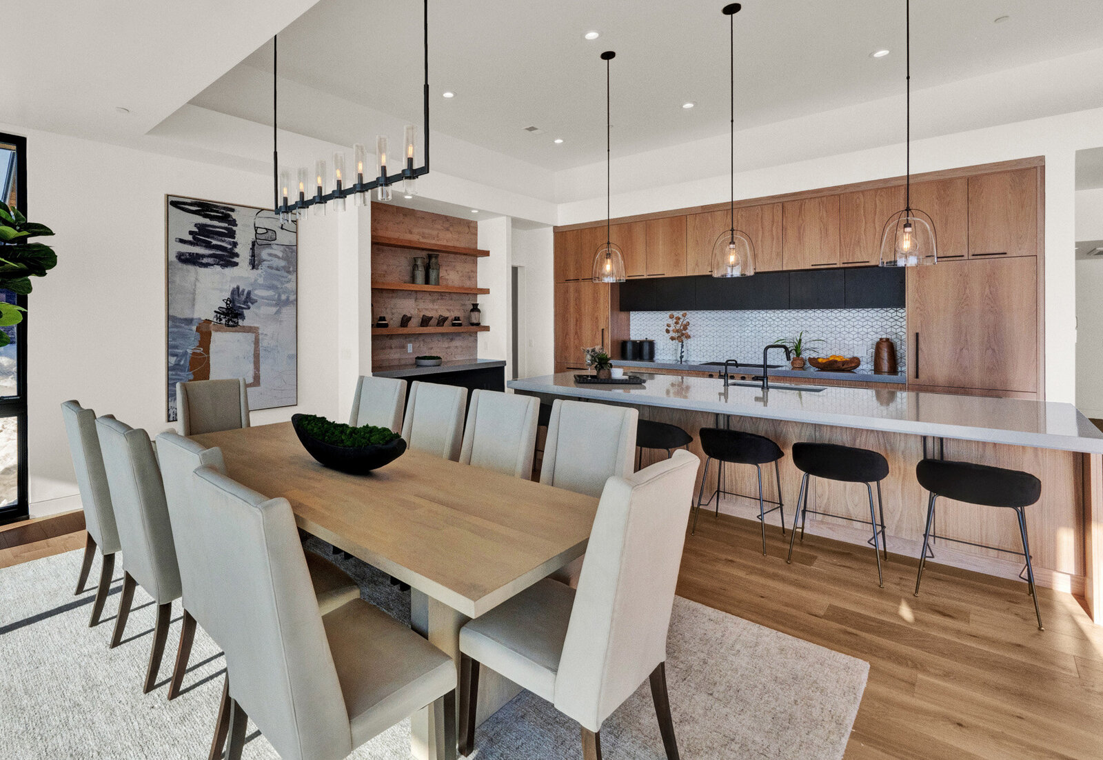 Midway-Interior-Designer-Chalet-and-Co-dining-area-and-kitchen