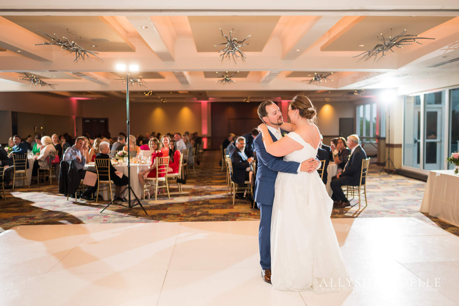 Wedding-at-River-Club-of-Mequon-769