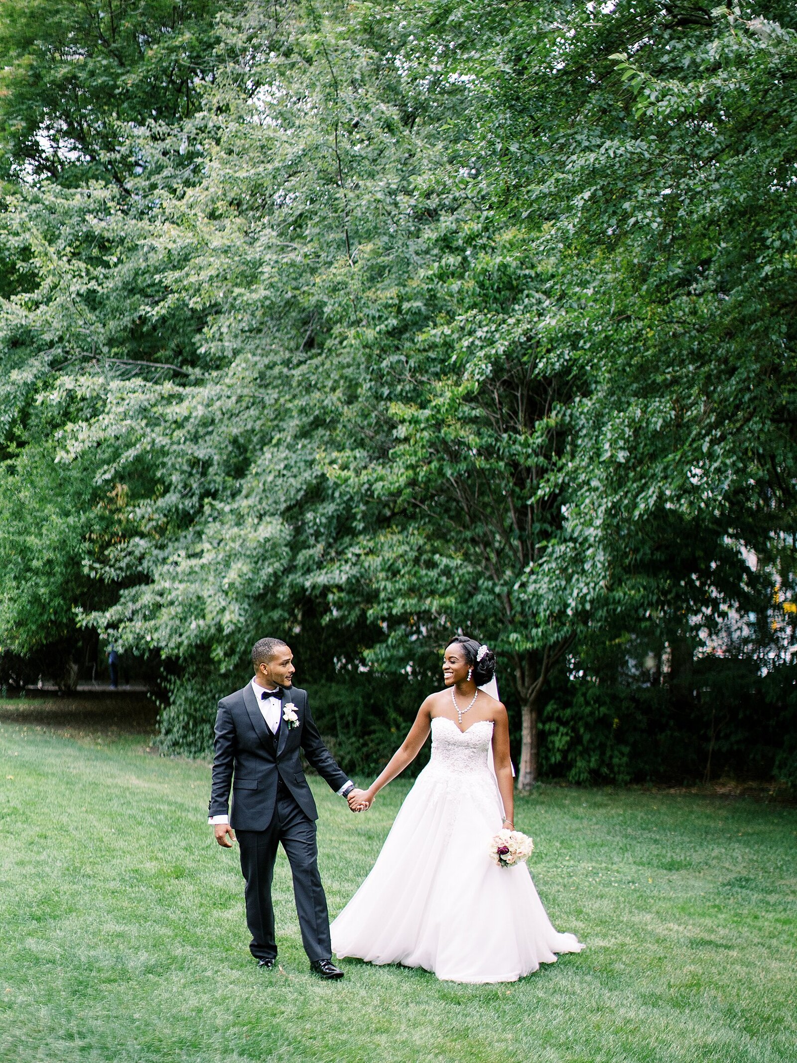 university-toronto-knox-wedding-rosewater-room-photographer_0033