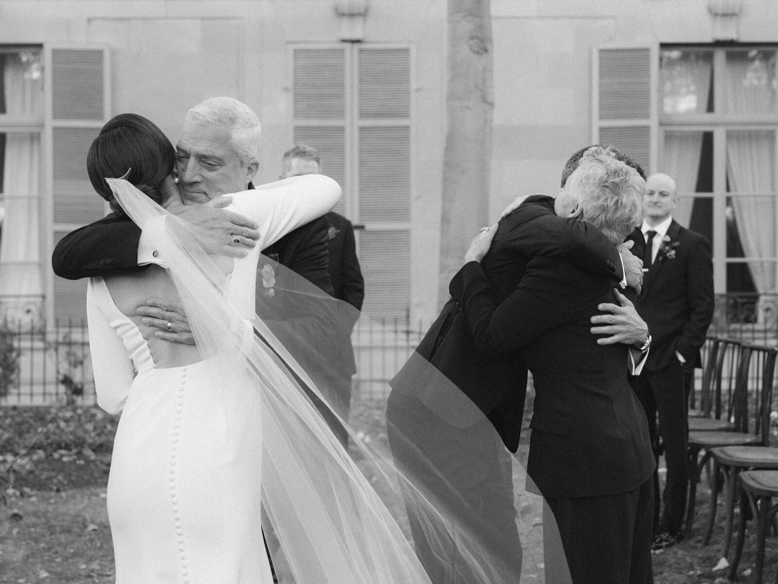 meridian-house-outdoor-wedding-ceremony