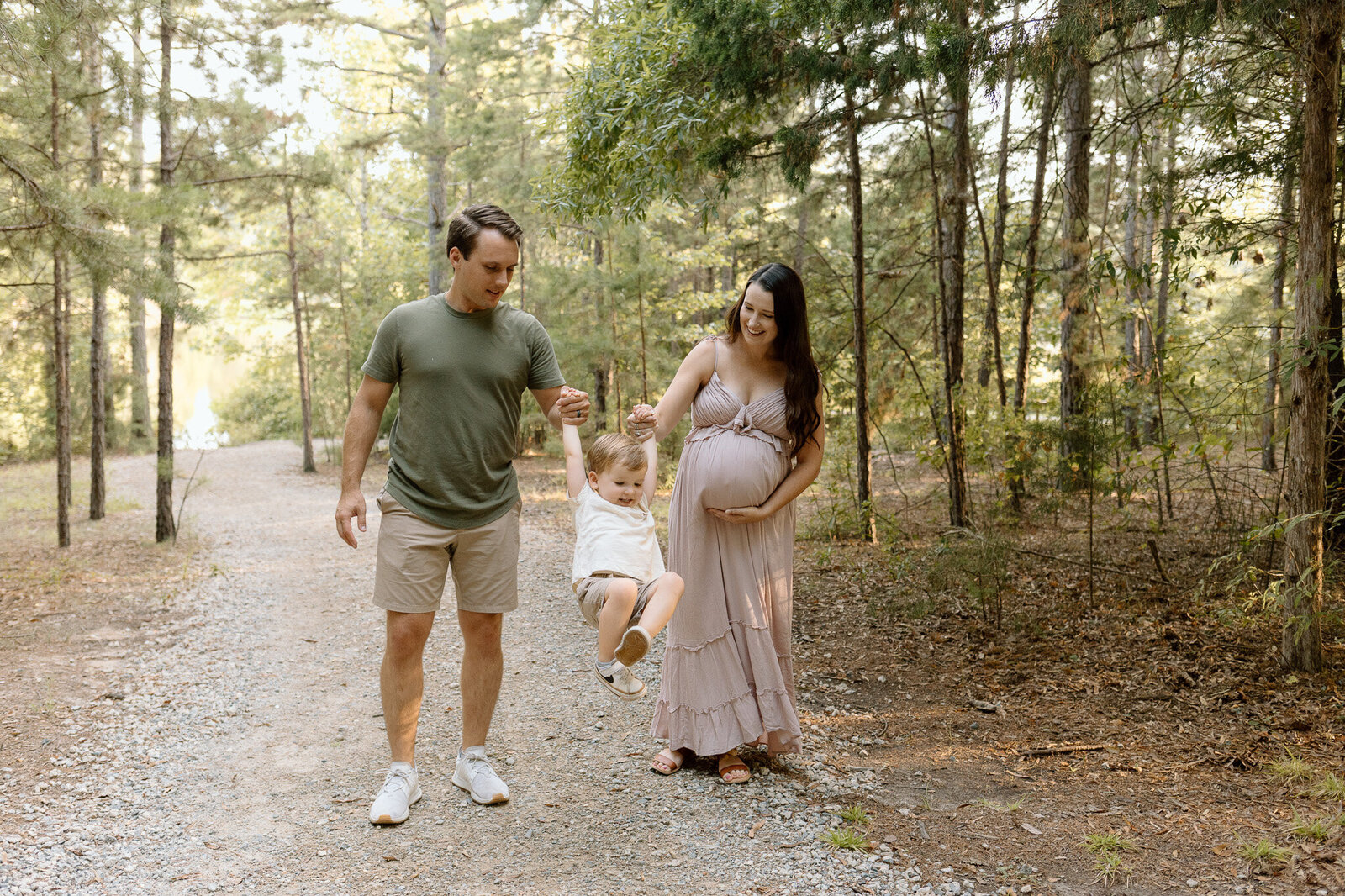 casual-joy-movement-inspired-fort-mill-sc-maternity-pregnant-photos (10)