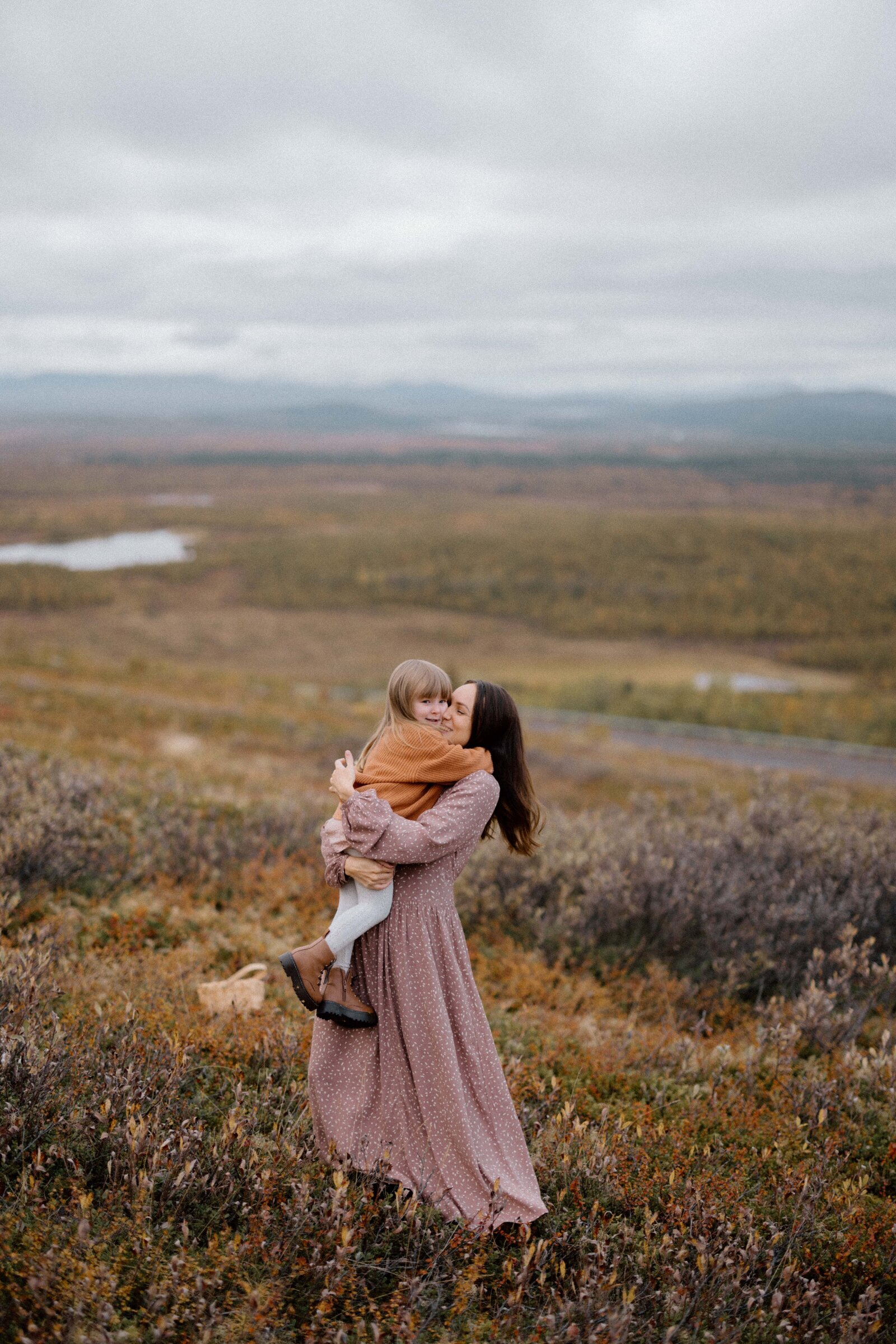 portrattfotograf-kiruna-familjefotograf-barnfotograf20220907_045