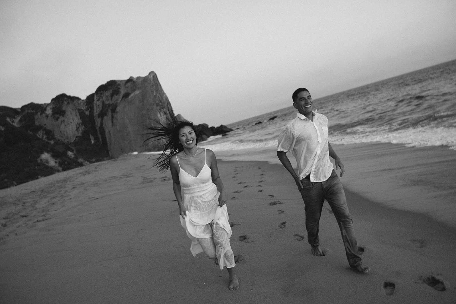 malibu-beach-golden-hour-engagement-hanna-walkowaik-photography-0242
