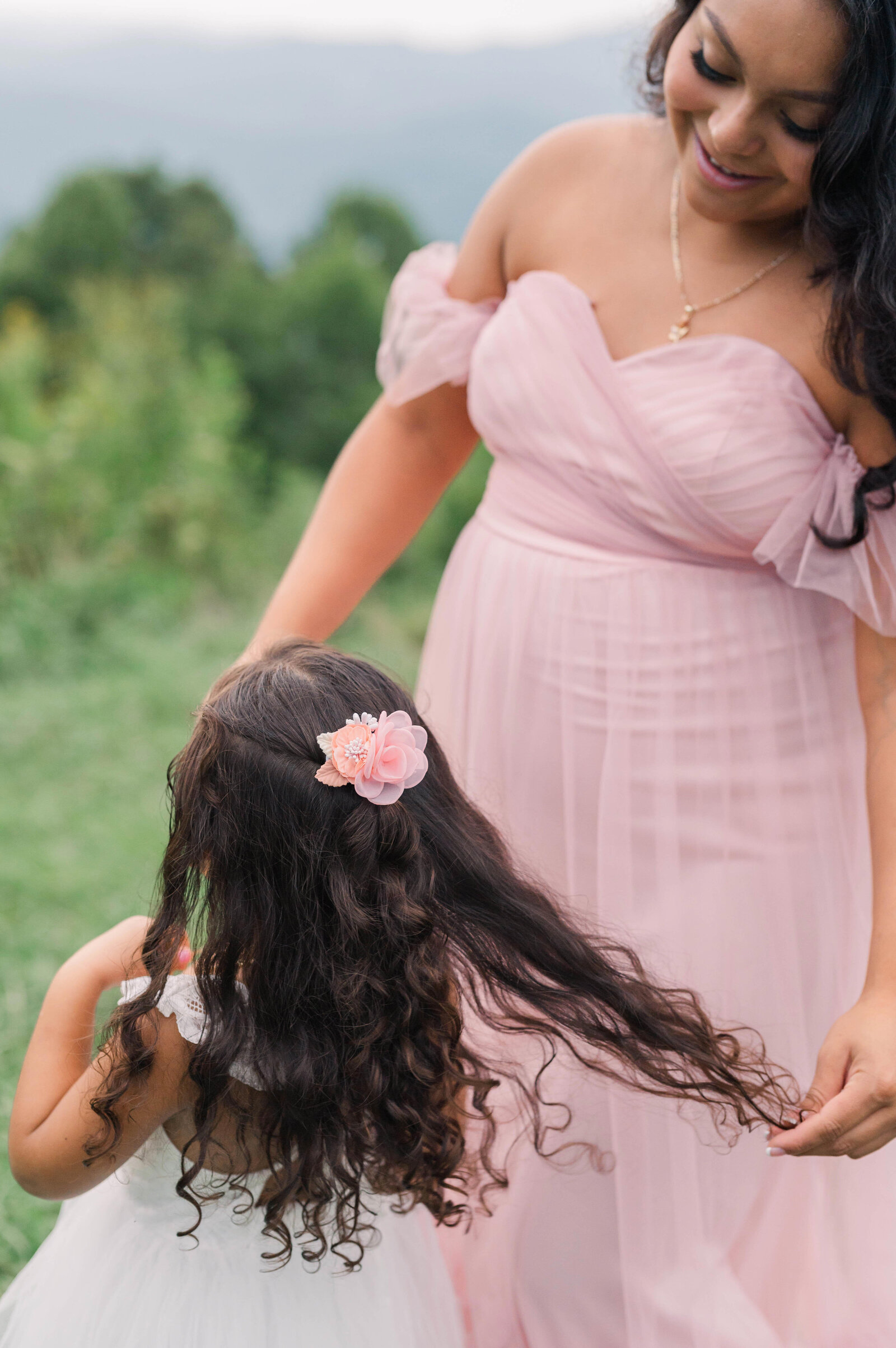 Gonzalez-Family_Blue-Ridge-Mountains_Boone_NC_2024-08-31_073