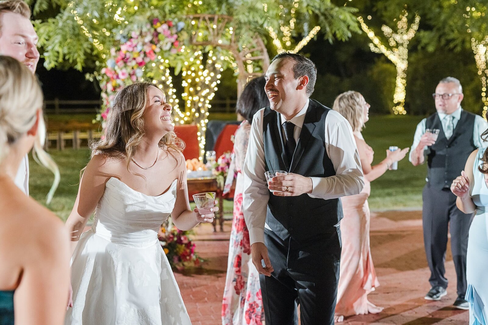 Phoenix-Wedding-Photographer-and-Videographer-Venue-at-the-Grove-PayWed-1427