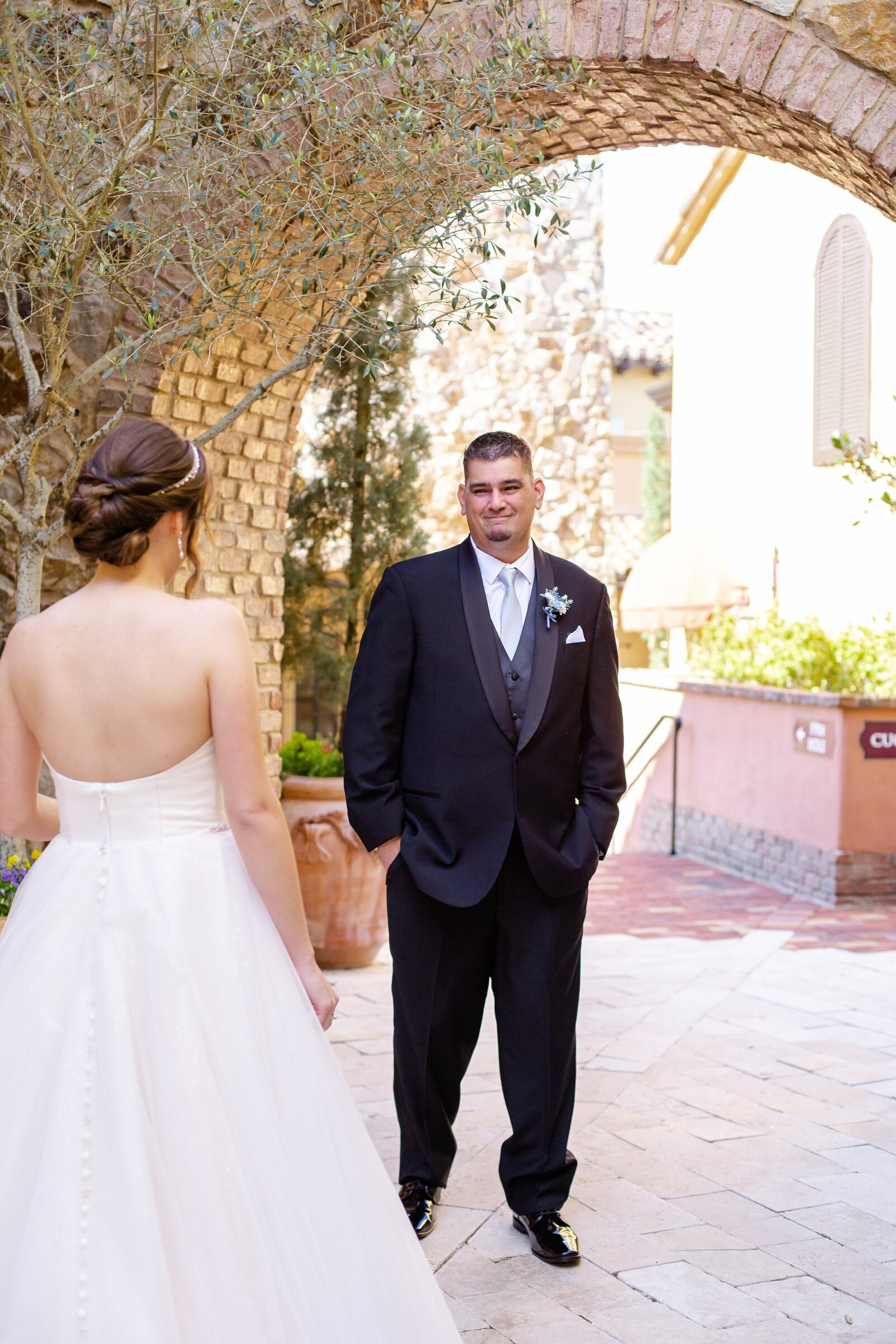 First look captured by Orlando wedding photographer RJP.