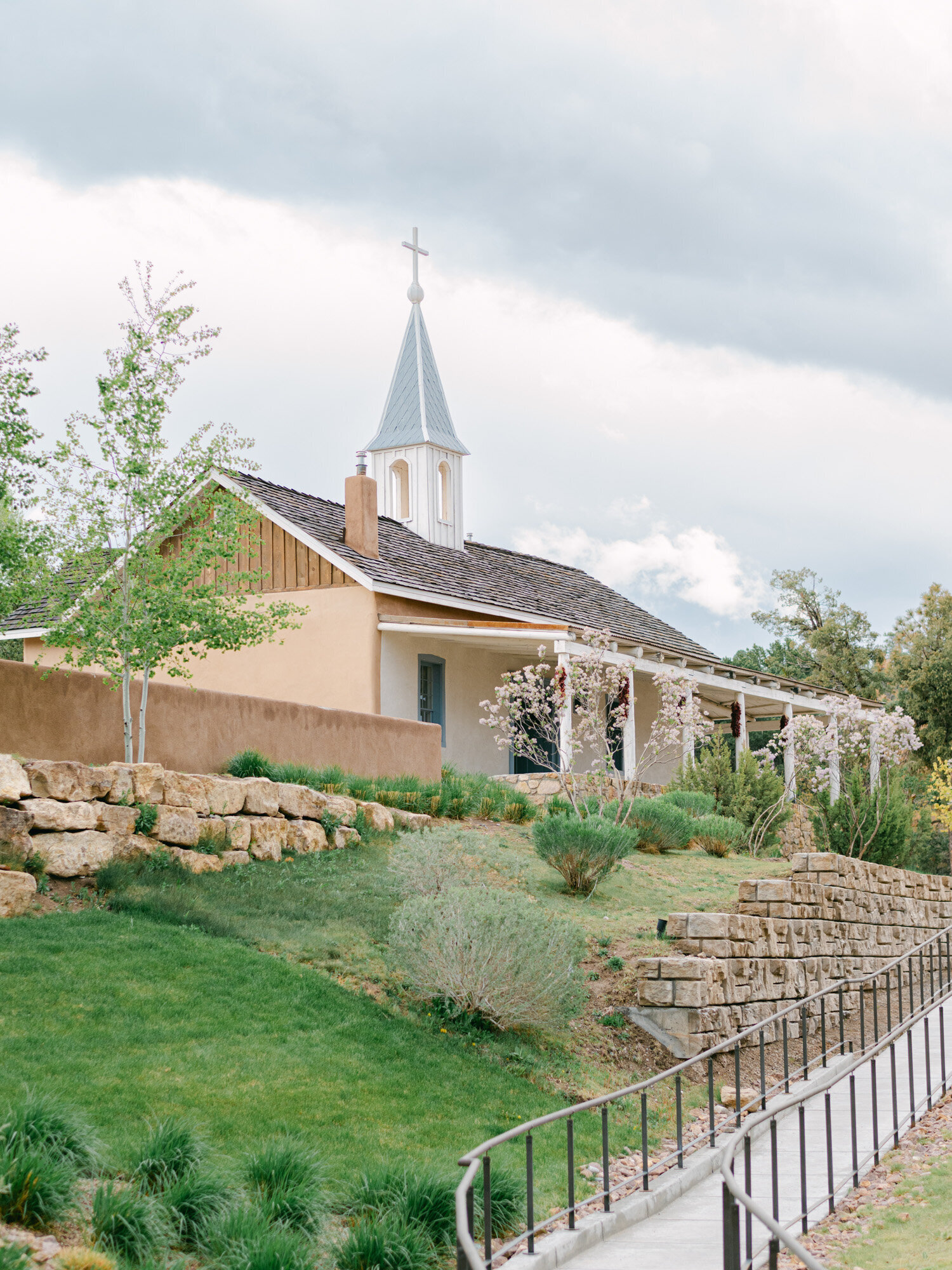 Bishops-Lodge-Santa-Fe-New-Mexico-Wedding-Coryn-Kiefer-Photography-103