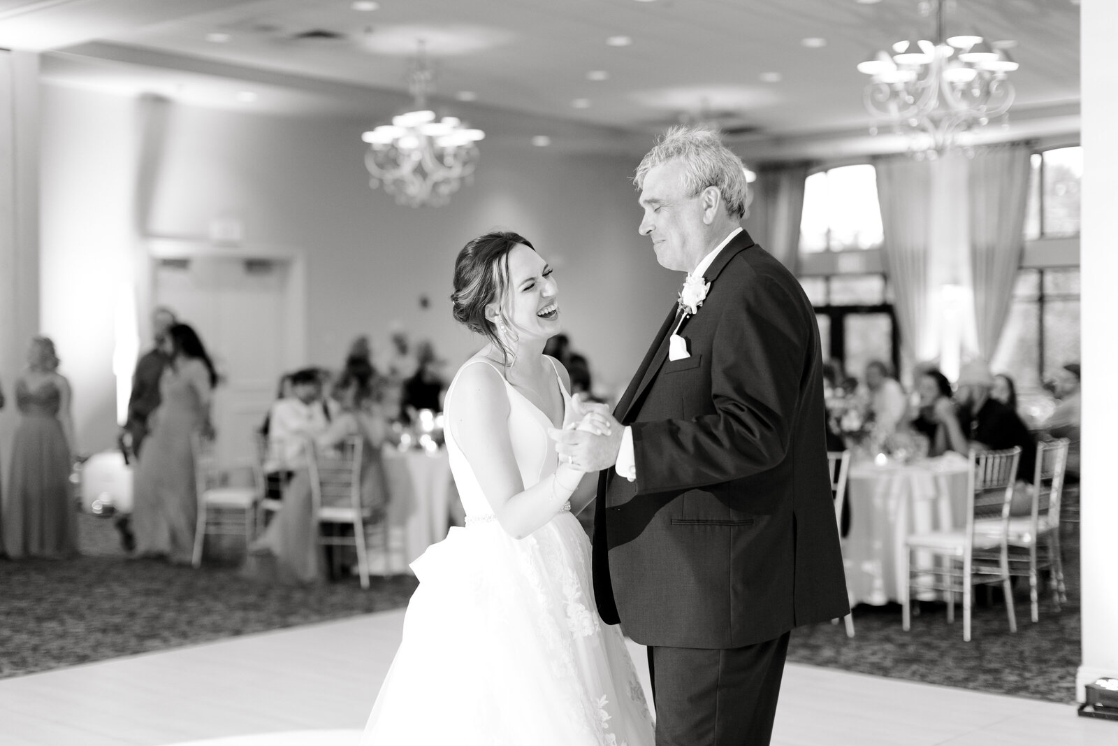 bride and dad first dance