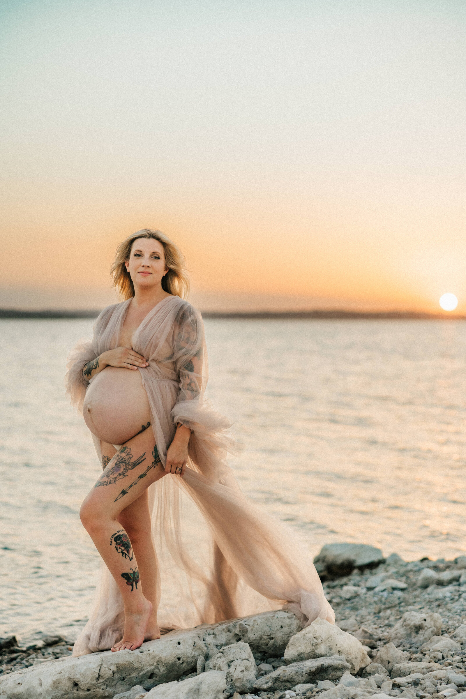 sunset-maternity-session-austin