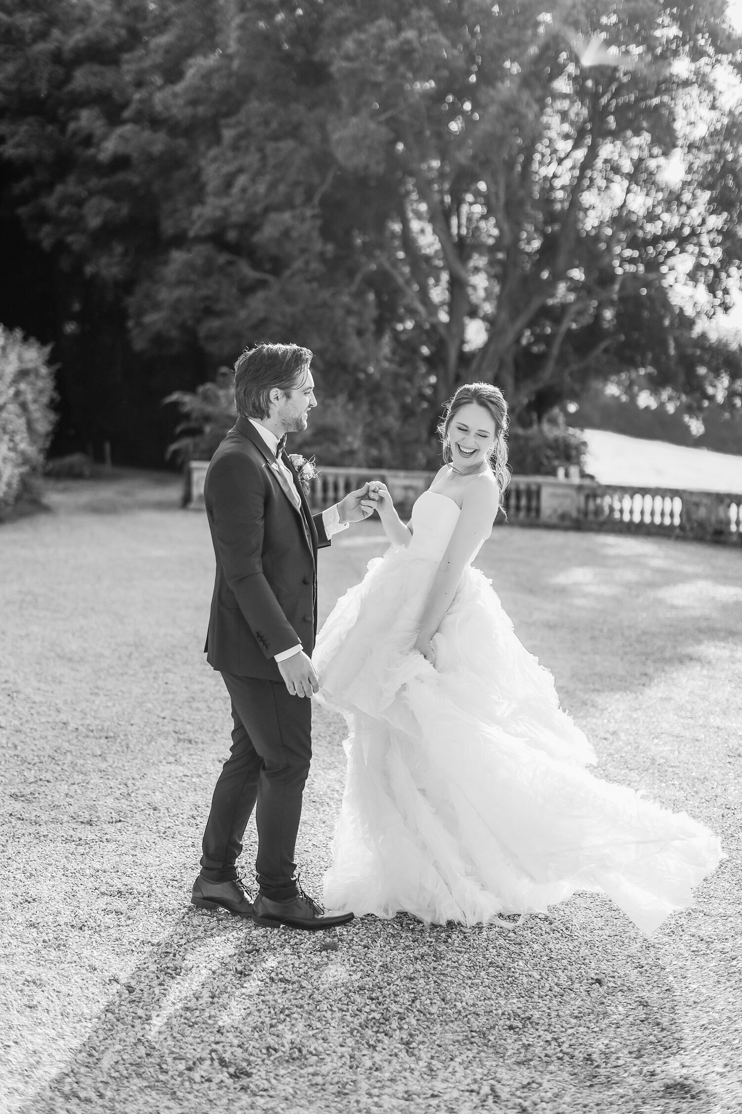 Came-House-wedding-couple-dancing