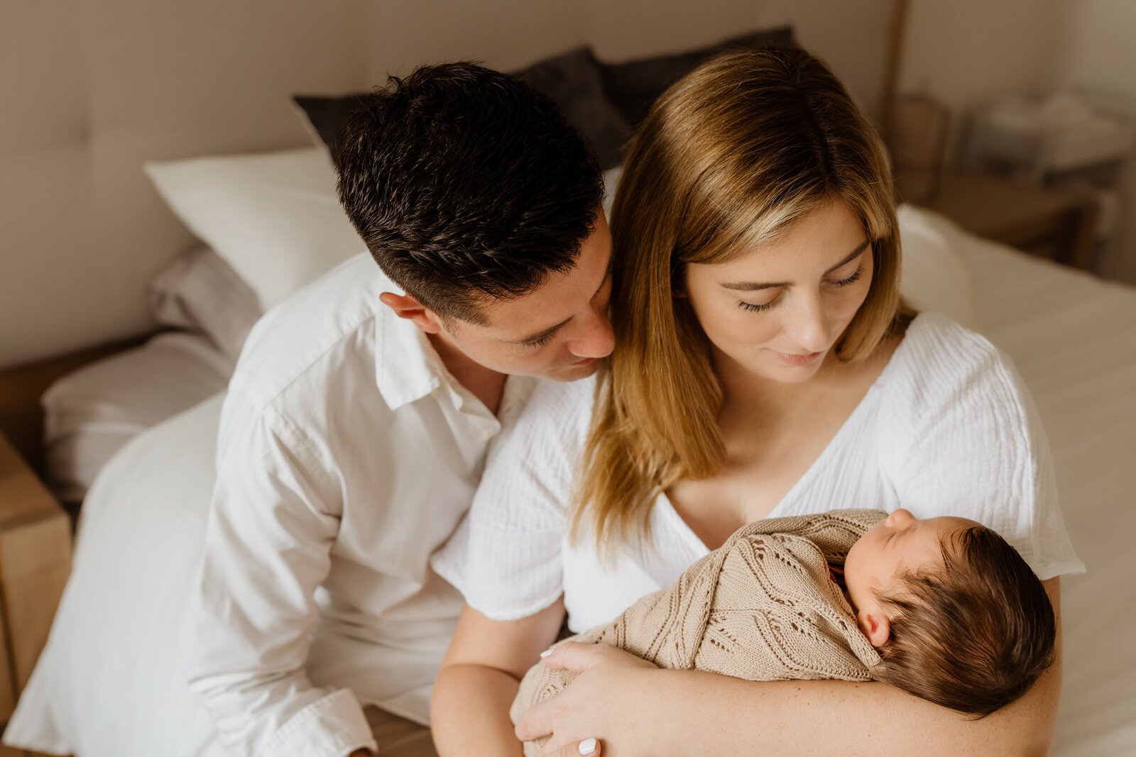 newborn-wrapped-in-love-in-home-hawkesbury-session