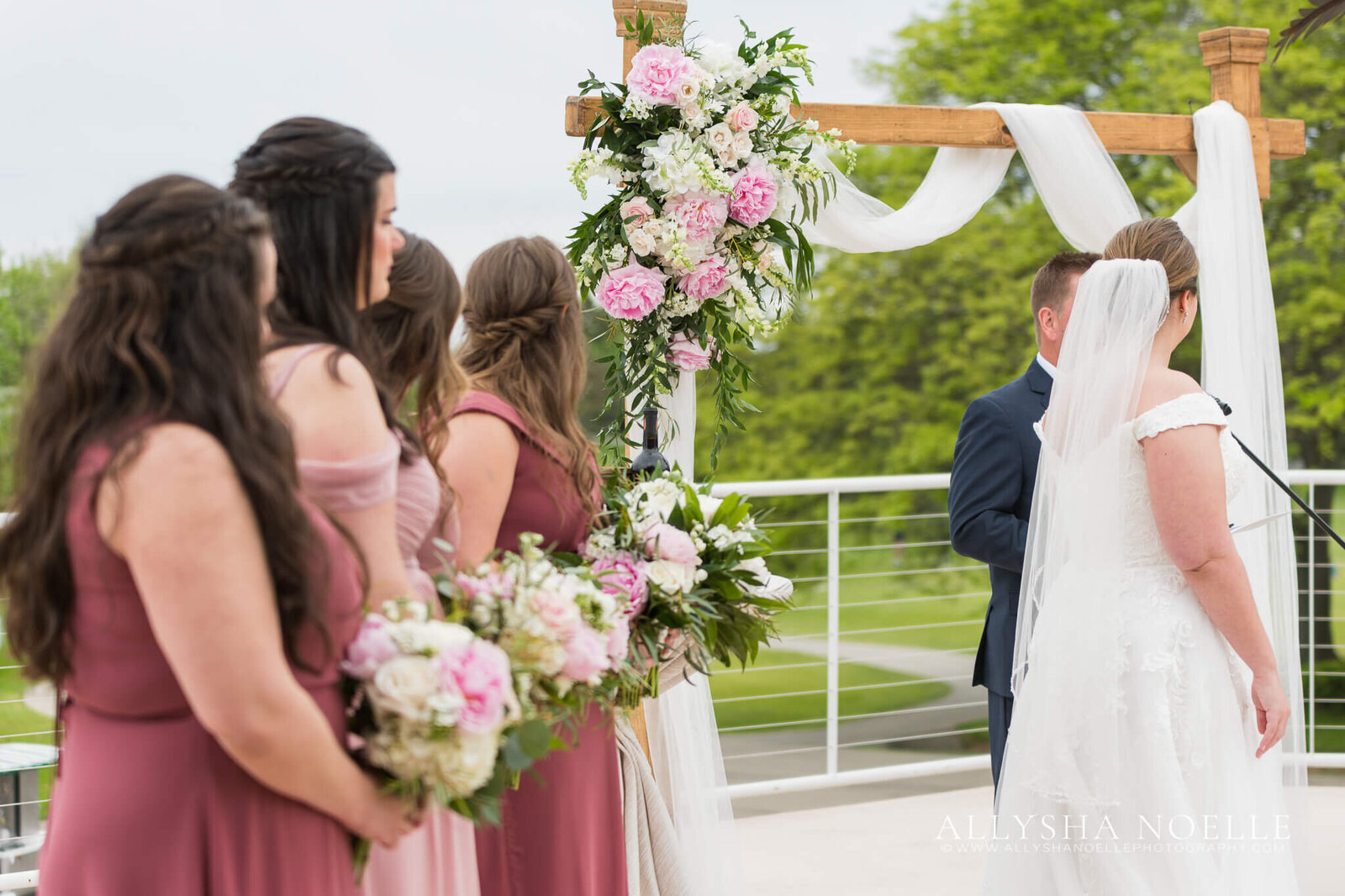 Wedding-at-River-Club-of-Mequon-577