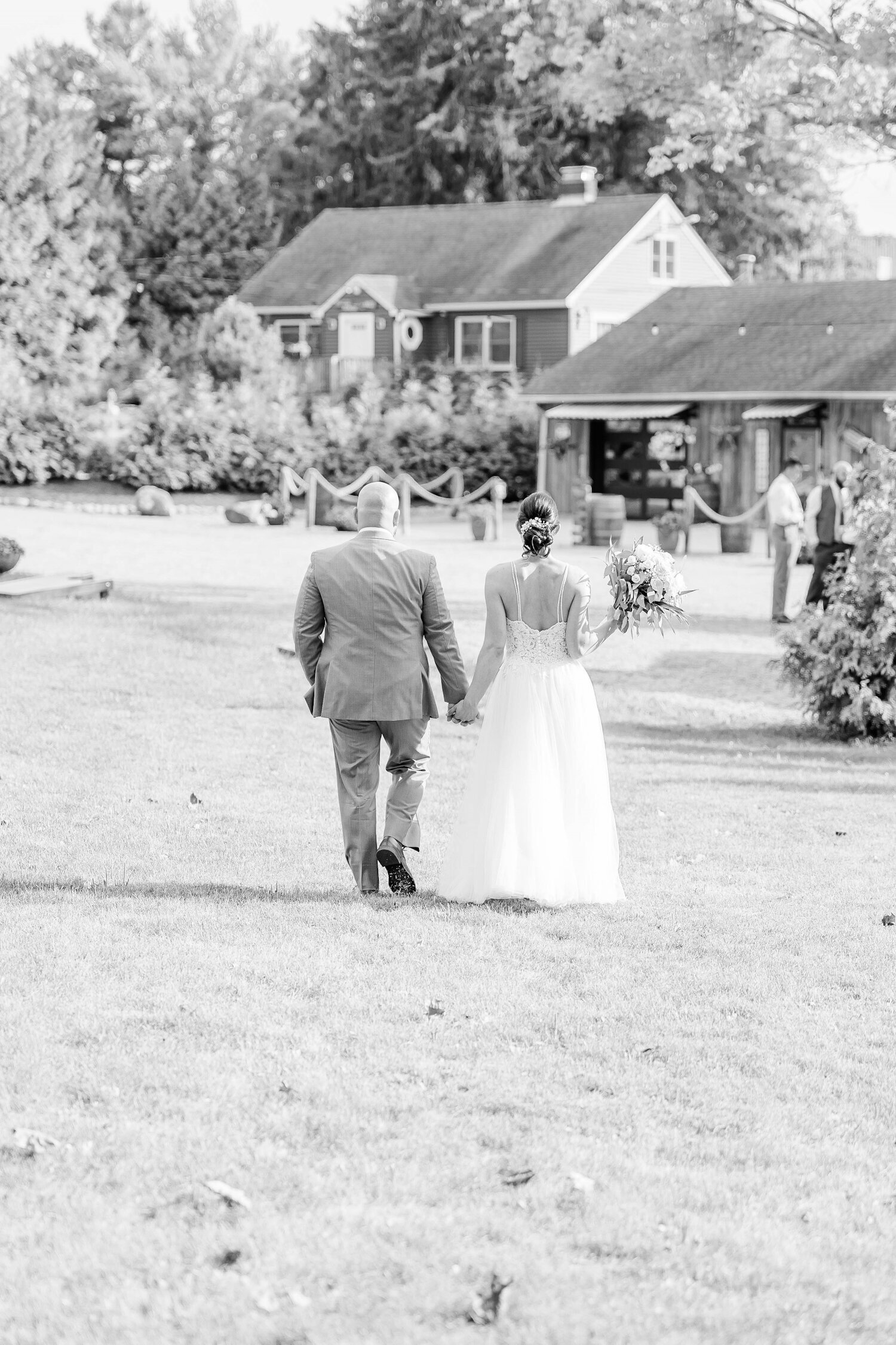 2022 08 14_Elle Josh Wedding_Nuzzos Farm_Branford CT_05-Newlyweds-200