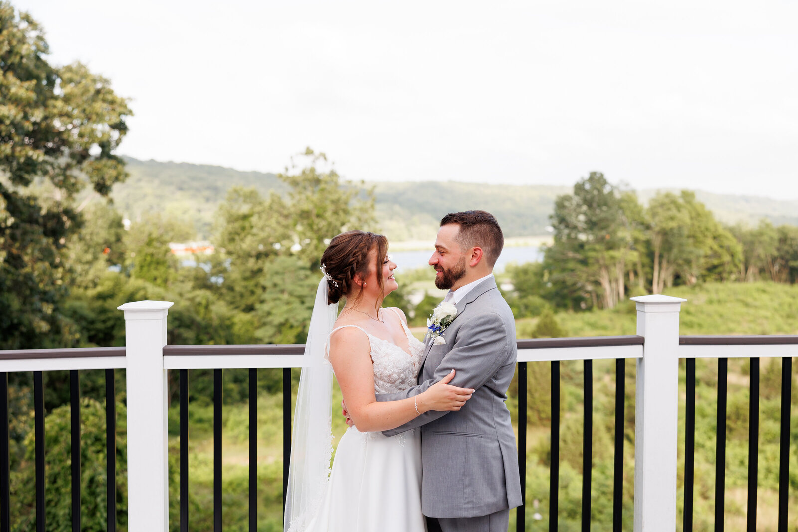 riverhouse wedding photos